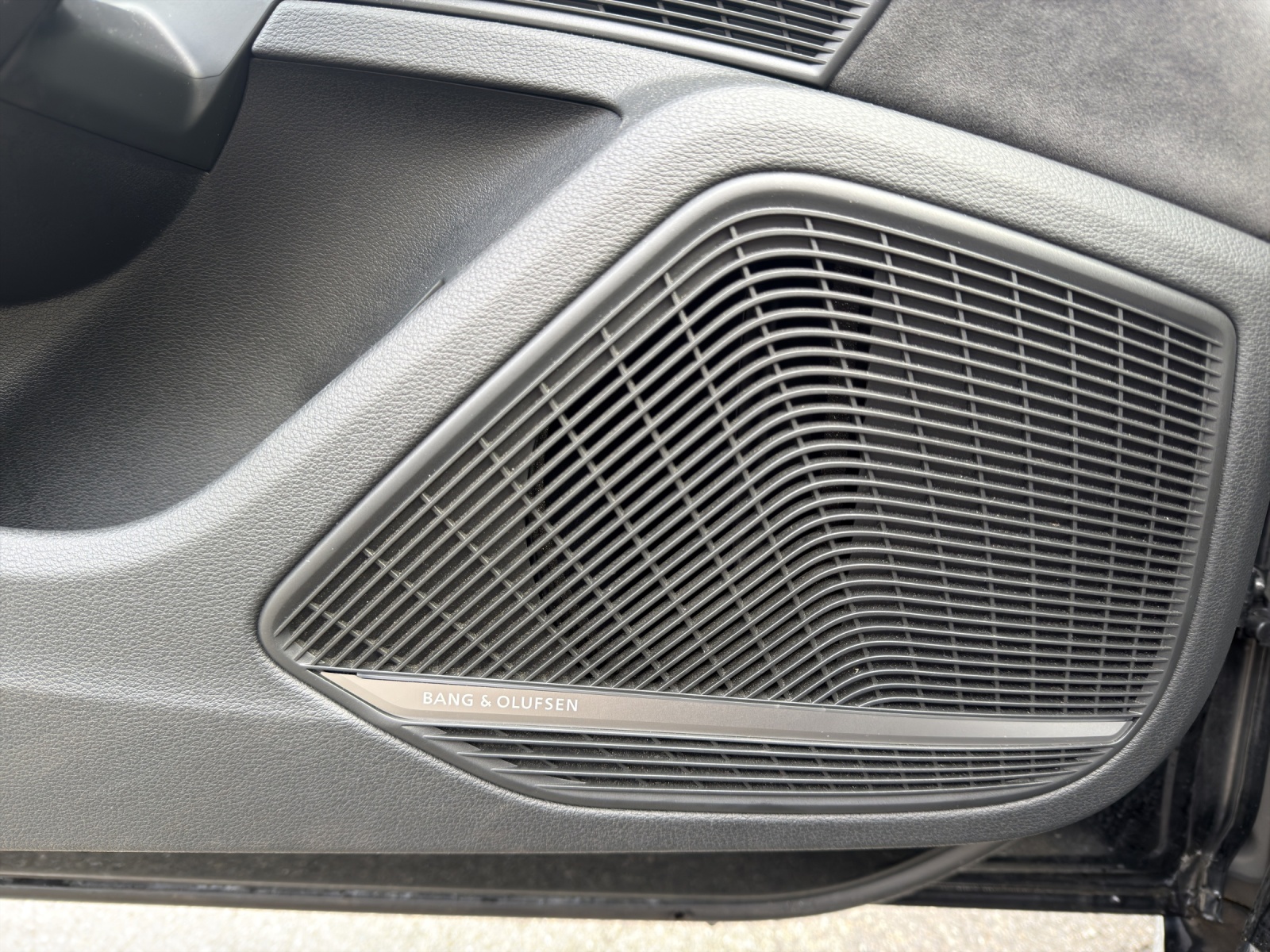 AUDI S5 Cabriolet 3.0 TFSI quattro tiptronic-image-14