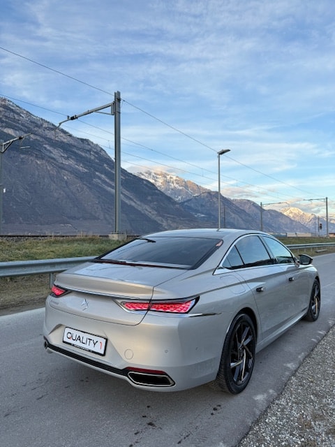 DS AUTOMOBILES DS 9 1.6 E-TENSE 225 Rivoli + e-EAT8-image-3