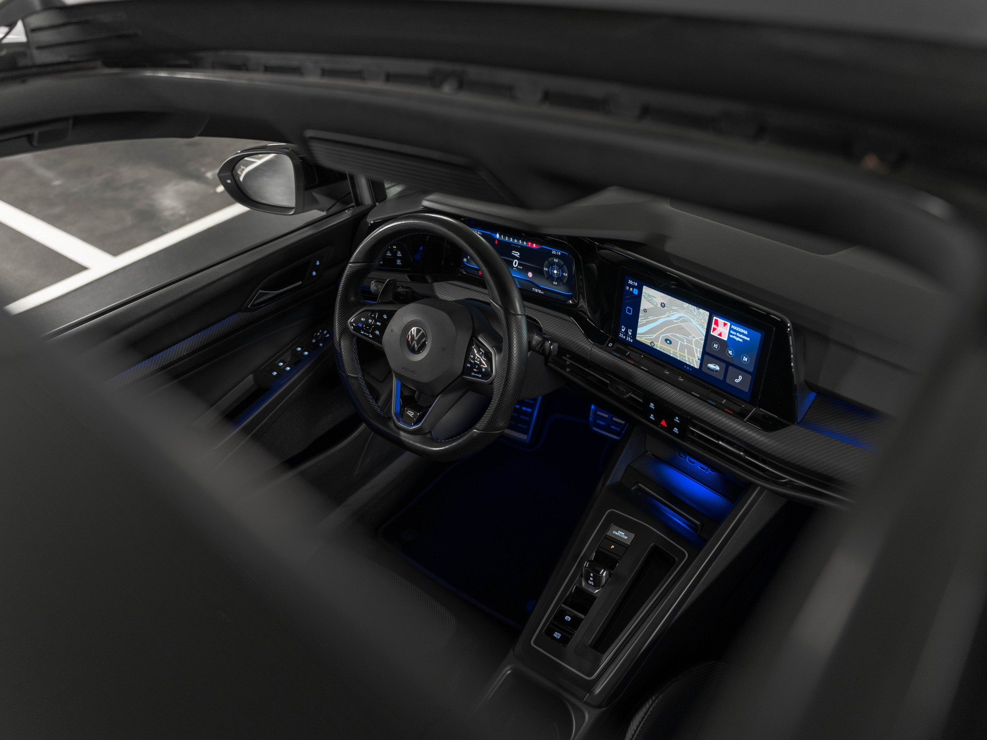 VW Golf 2.0 TSI R DSG 4Motion-image-23