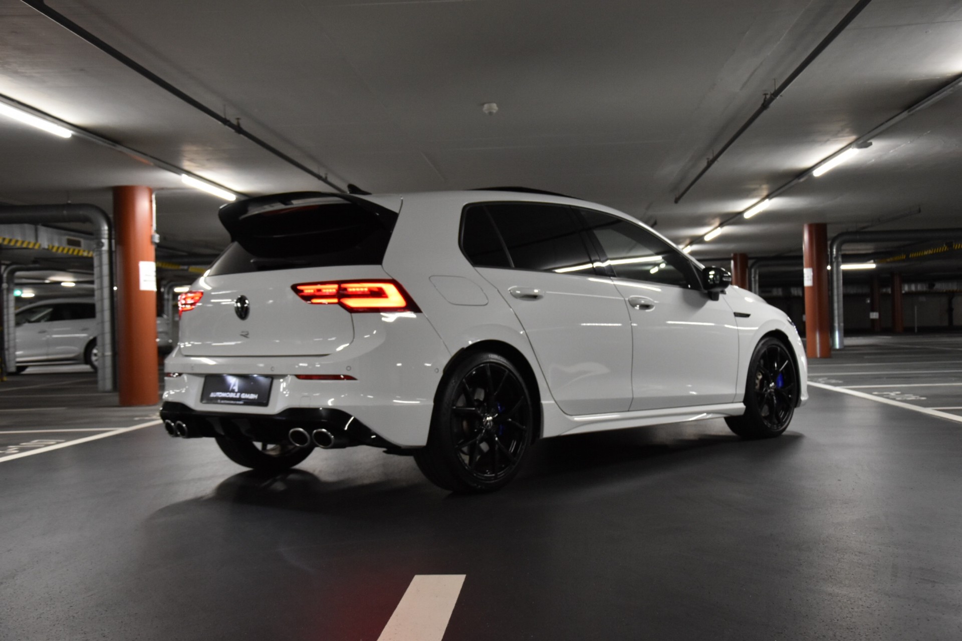 VW Golf 2.0 TSI R DSG 4Motion-image-10