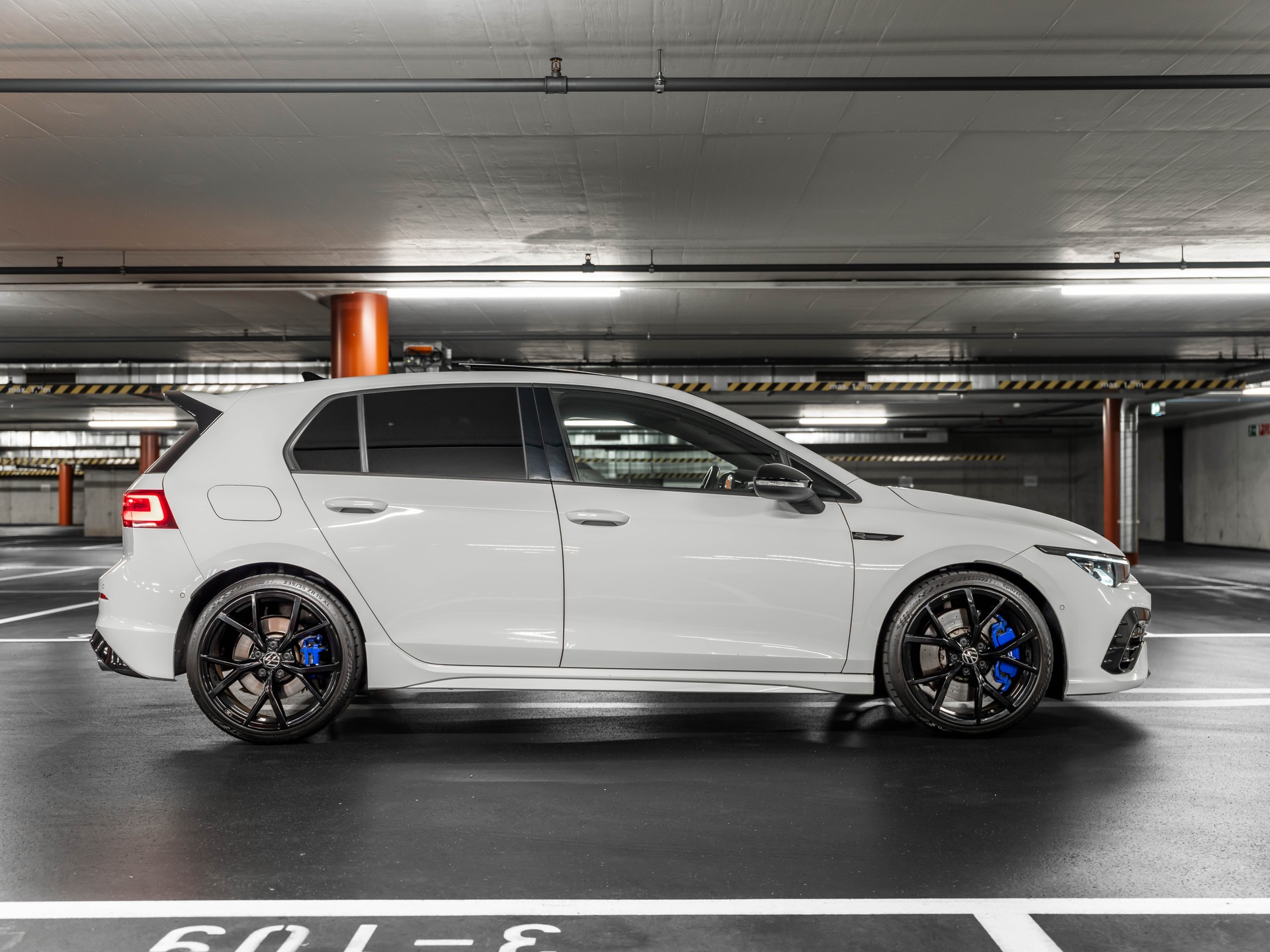 VW Golf 2.0 TSI R DSG 4Motion-image-12