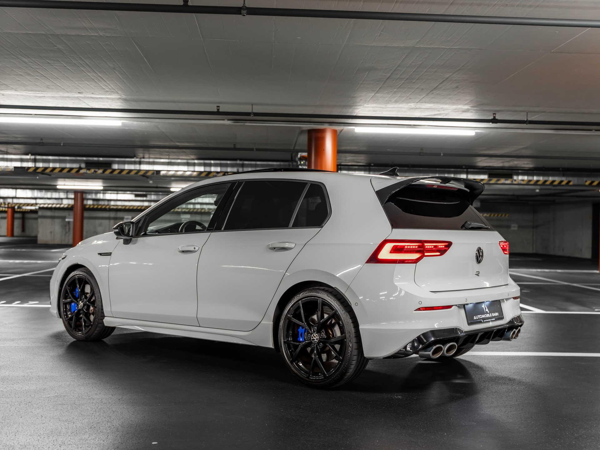 VW Golf 2.0 TSI R DSG 4Motion-image-6