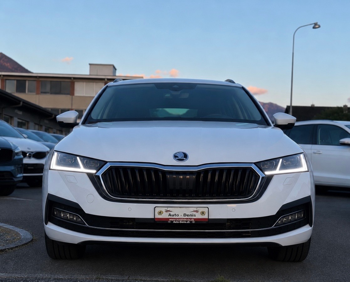 SKODA Octavia Combi 2.0 TDI 200 Style 4x4 DSG *Traumausstattung*-image-2