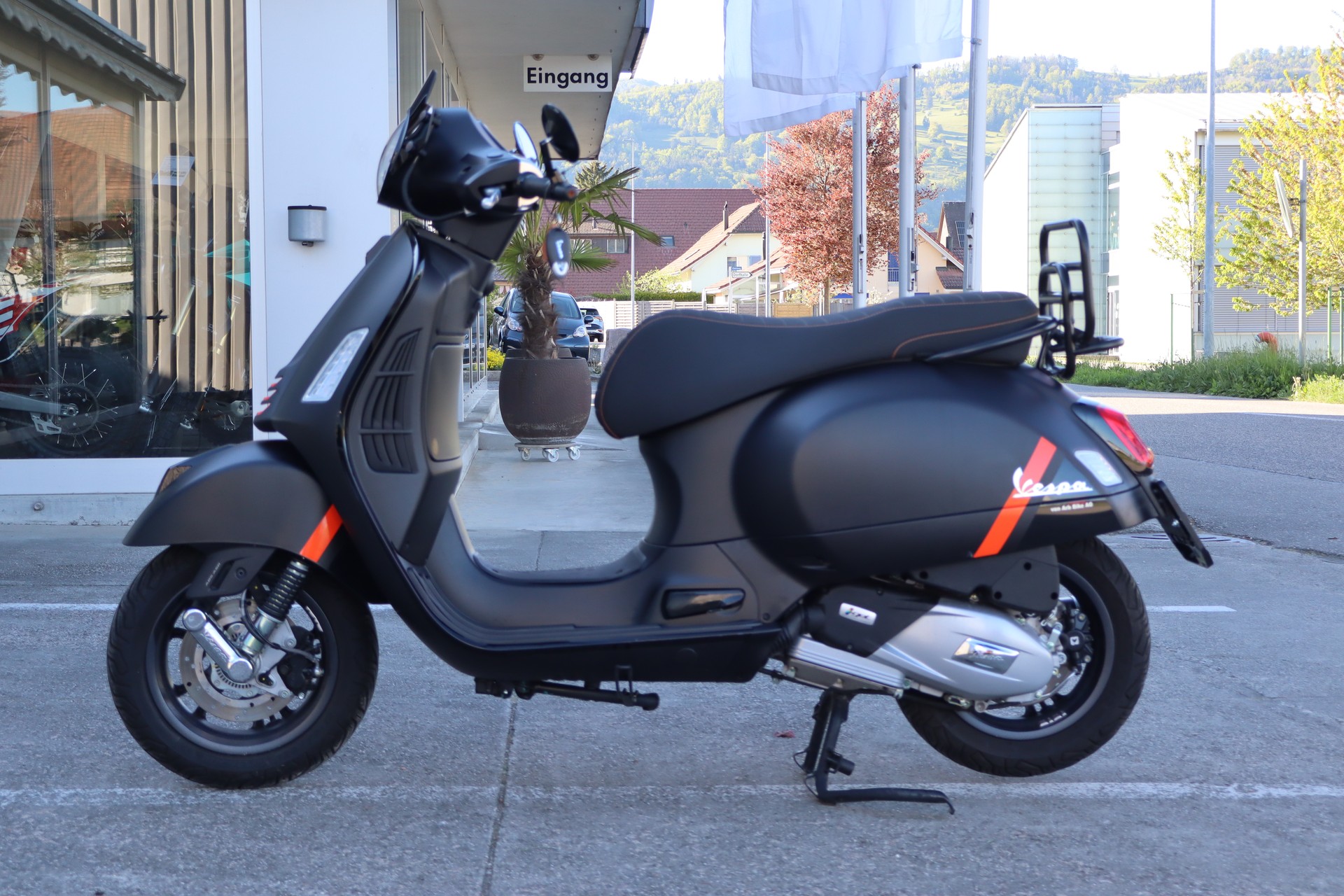 PIAGGIO Vespa GTS 125 Super ABS-showroom-element-3