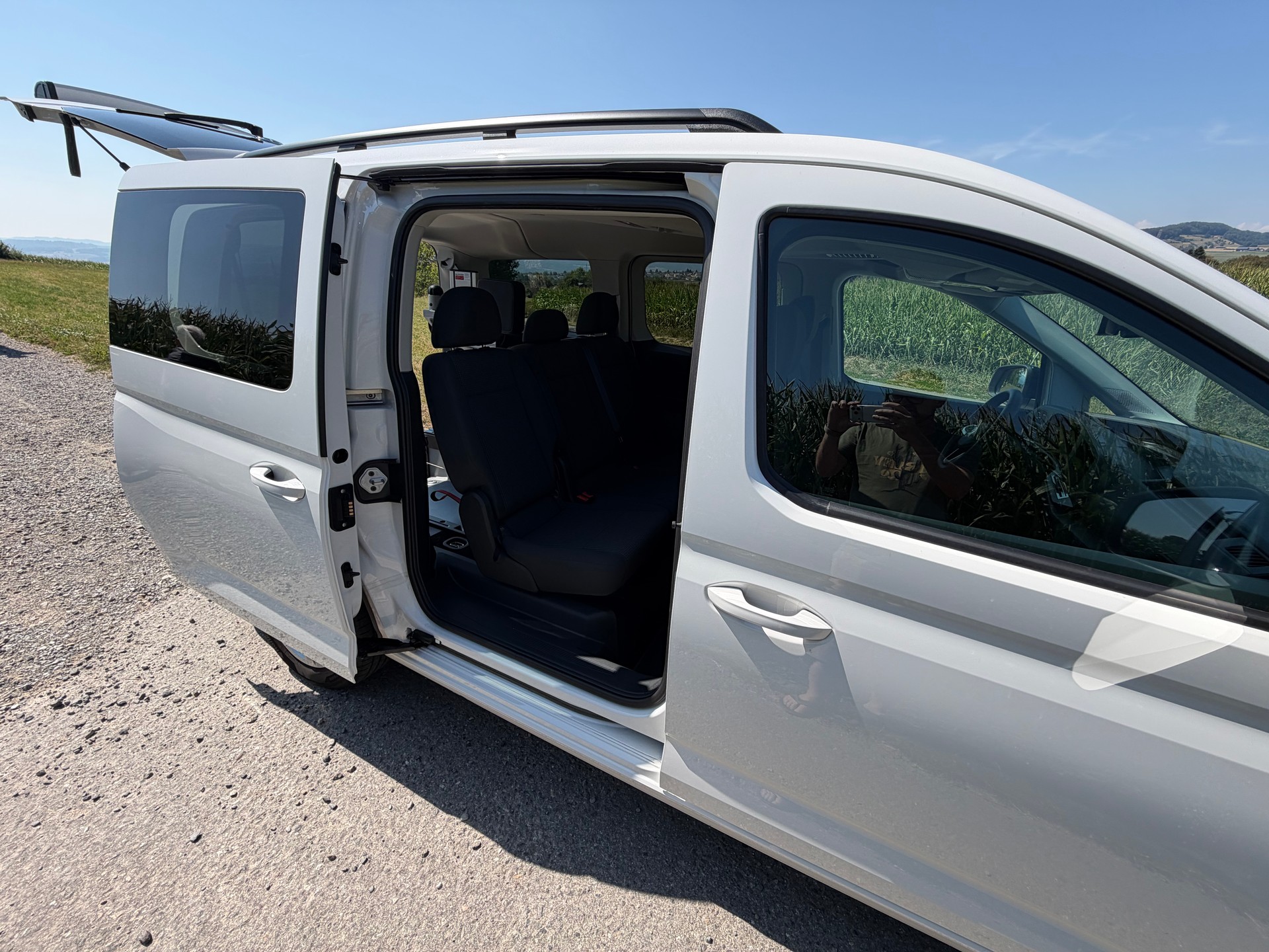 VW 1.5 TSI Liberty DSG Maxi von Waldspurger AG 8-fach bereift Fahrzeug wurde nicht bei der IV angemeldet-image-3