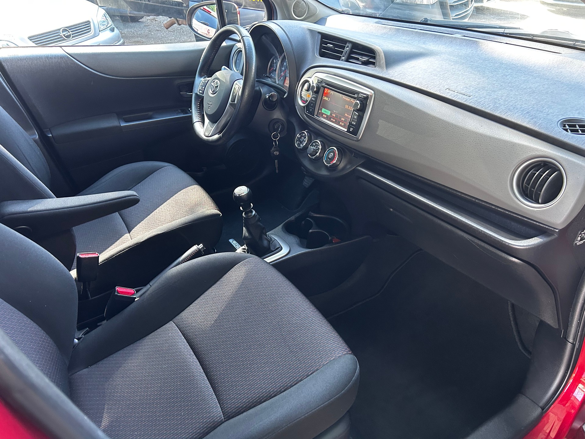 TOYOTA Yaris 1.33 Luna Multidrive-image-7