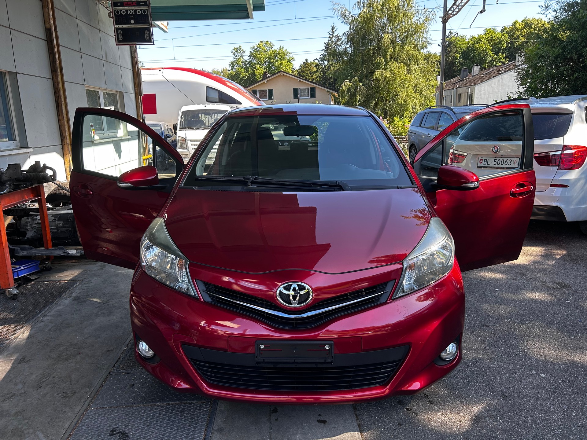 TOYOTA Yaris 1.33 Luna Multidrive-image-0