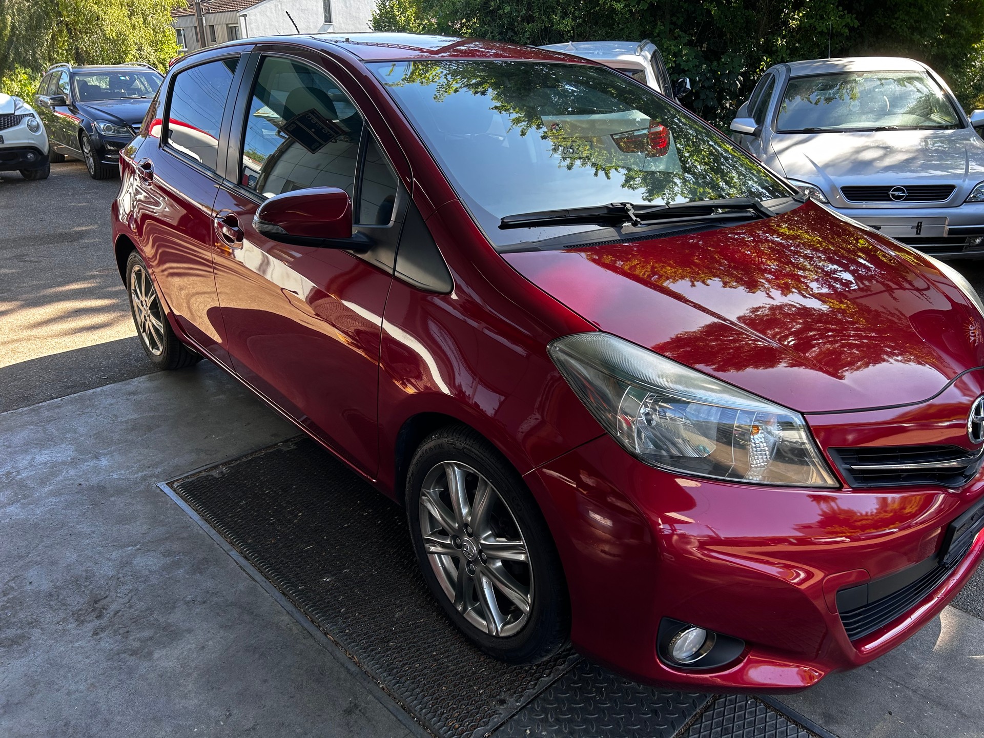 TOYOTA Yaris 1.33 Luna Multidrive-image-2