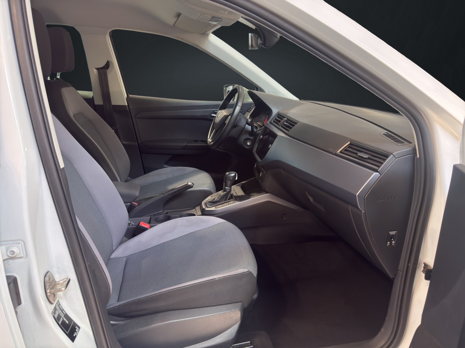 SEAT Arona 1.0 TSI Eco Style DSG-image-12