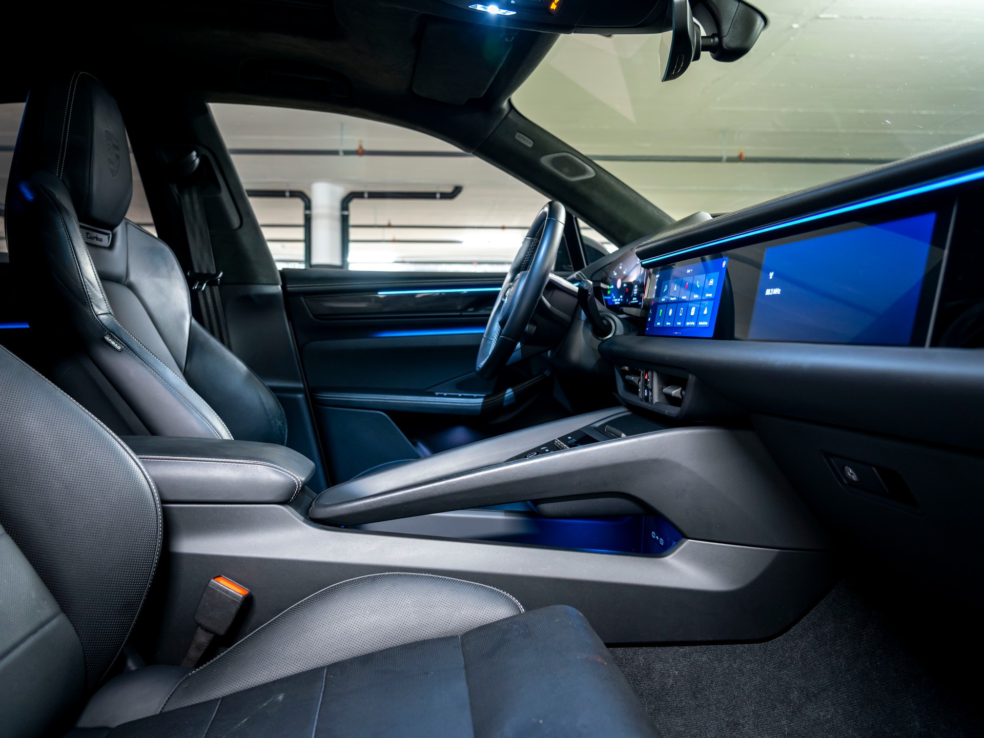 PORSCHE Macan Turbo 100kWh-image-23