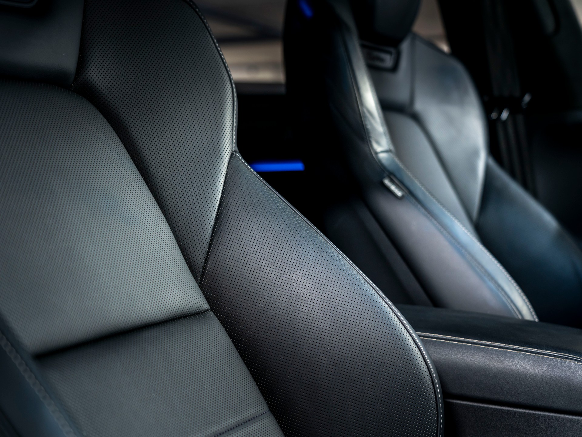PORSCHE Macan Turbo 100kWh-image-24
