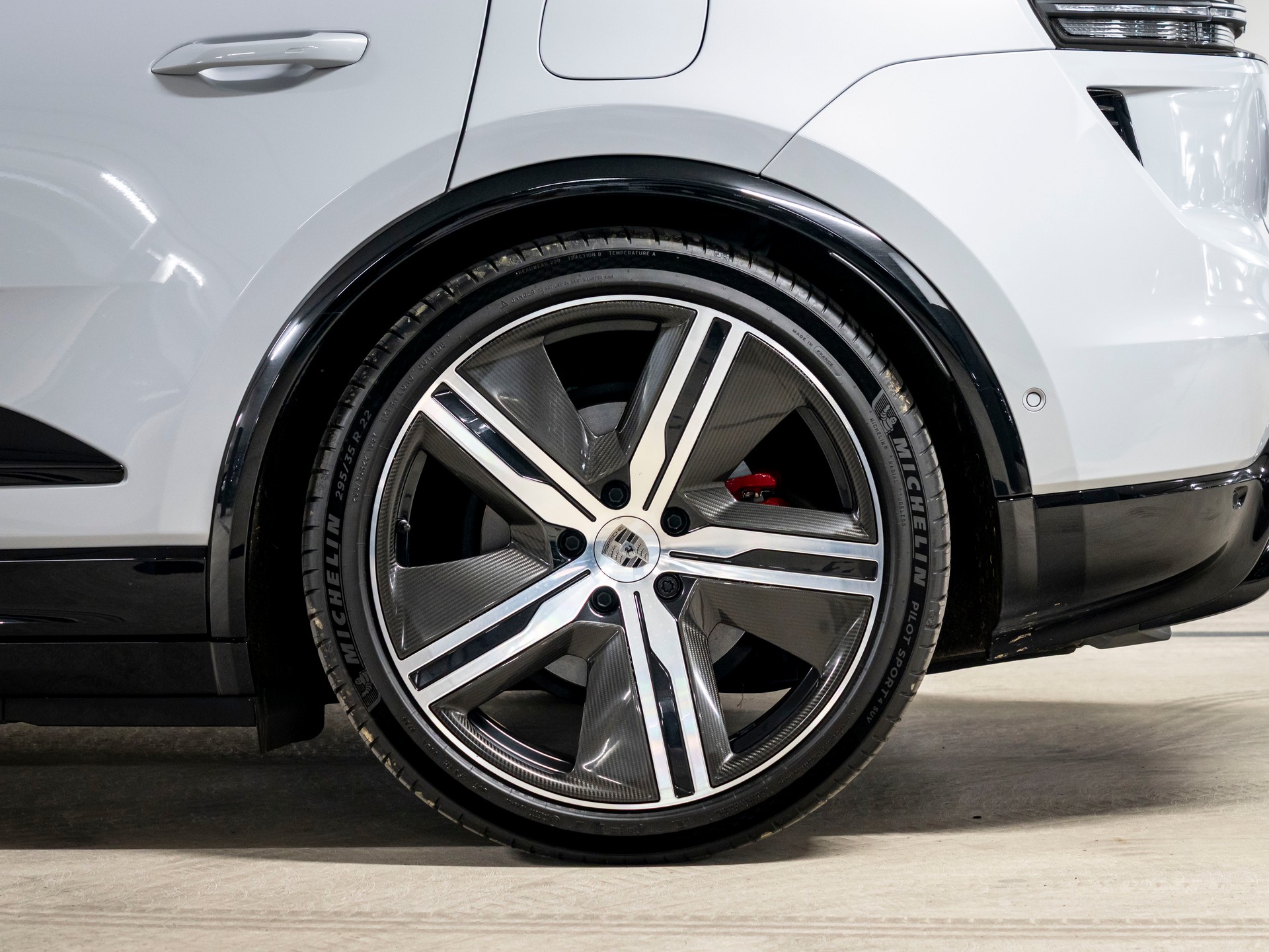 PORSCHE Macan Turbo 100kWh-image-10