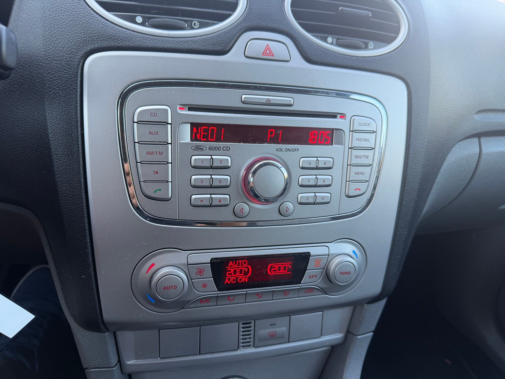 FORD Focus 1.6i VCT Carving-image-6