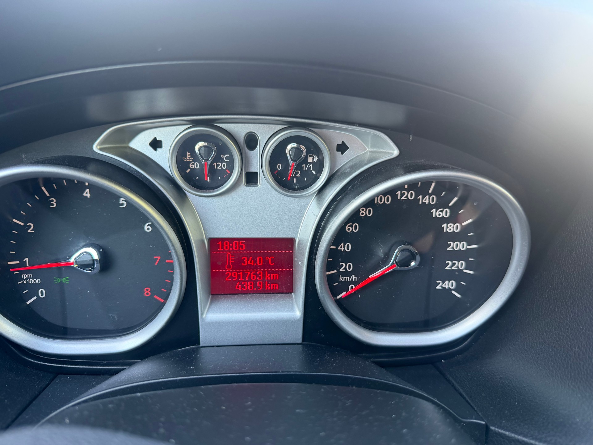 FORD Focus 1.6i VCT Carving-image-5