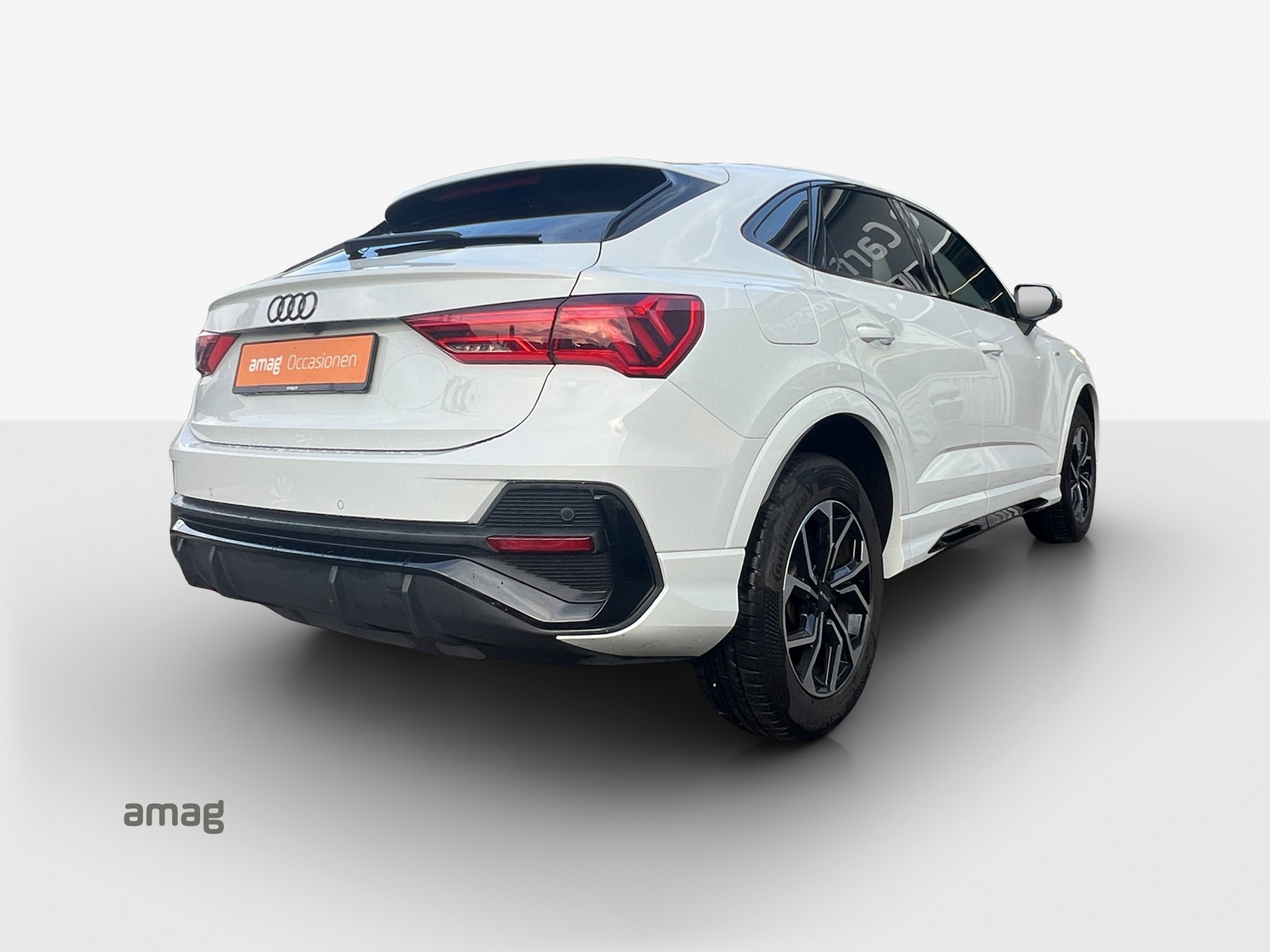 AUDI Q3 Sportback 45 TFSI e S line Attraction S-tronic-image-4