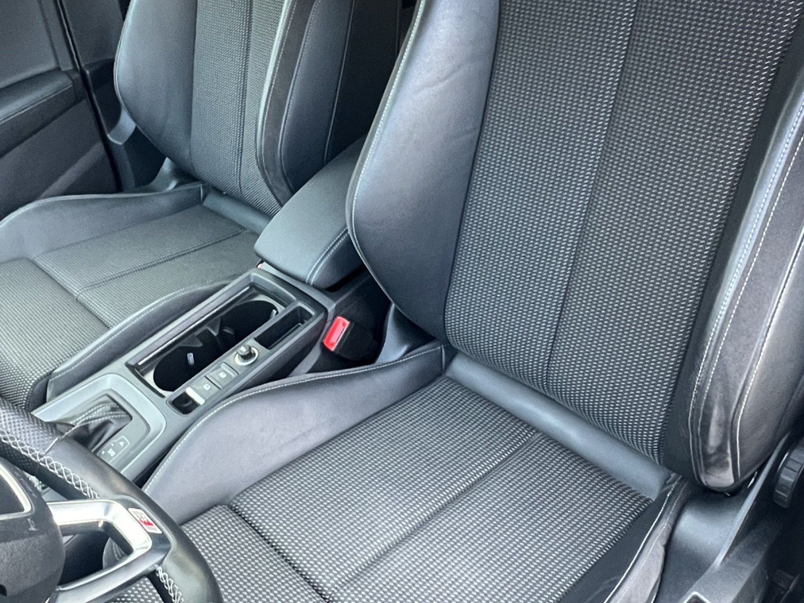 AUDI Q3 Sportback 45 TFSI e S line Attraction S-tronic-image-14