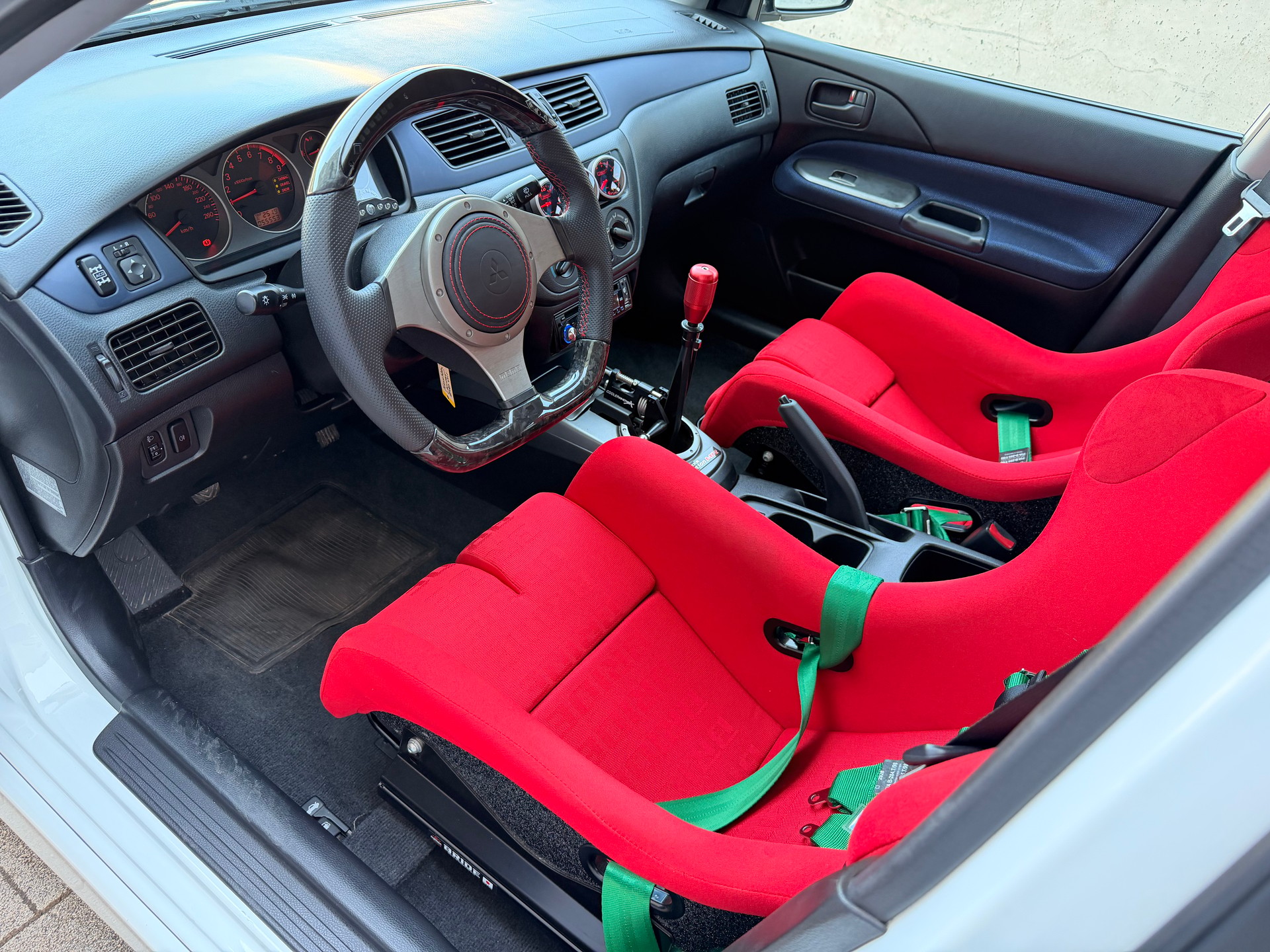 MITSUBISHI Lancer Evo VIII MR RS-image-8