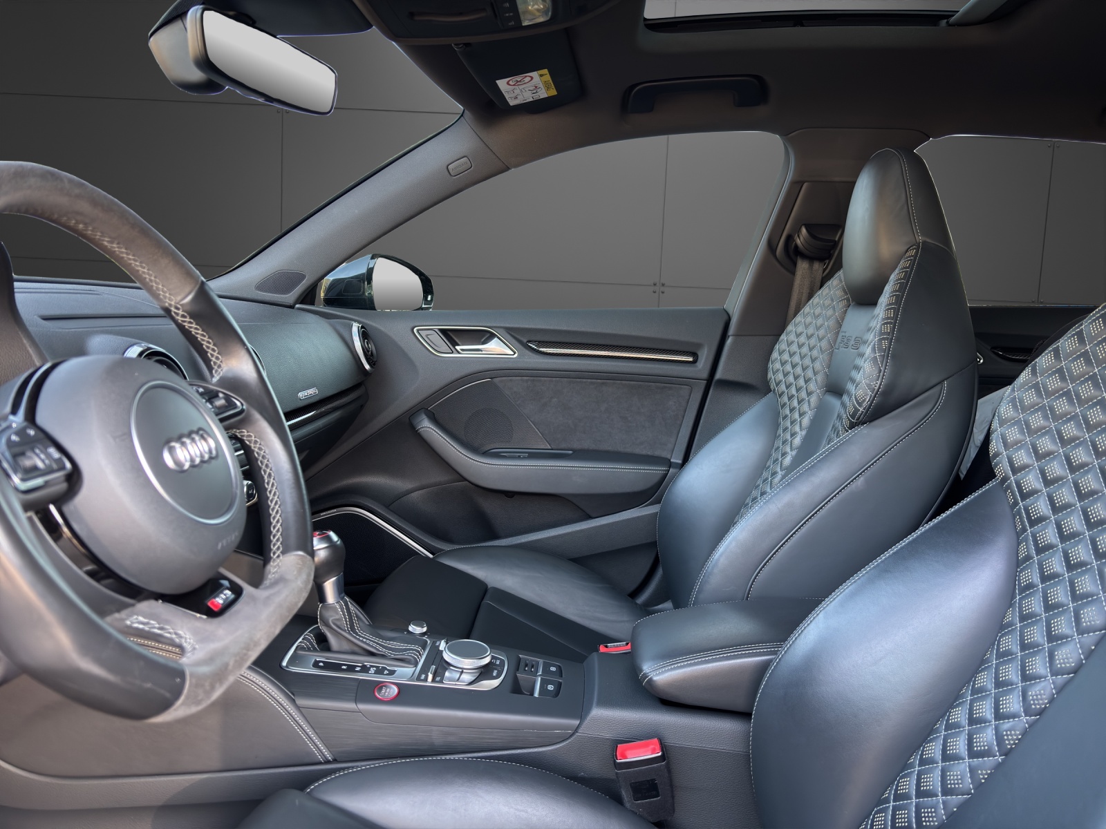 AUDI RS3 2.5 TSI quattro S-tronic-showroom-element-2