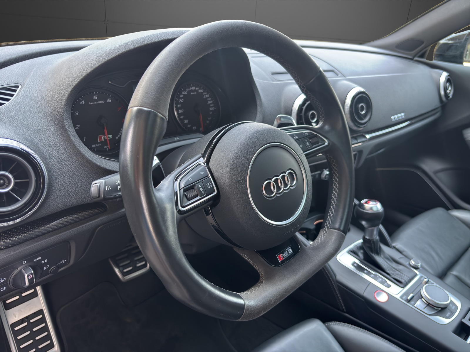 AUDI RS3 2.5 TSI quattro S-tronic-image-4