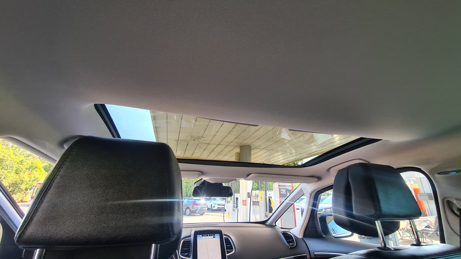RENAULT Espace 2.0 dCi Intens EDC 6 ** Teil-Leder ** Gr-Navi ** RF-Kamera ** Lenkrad Heizung ** H.Up Disp ** Schiebedach ** Ab MFK **-image-18
