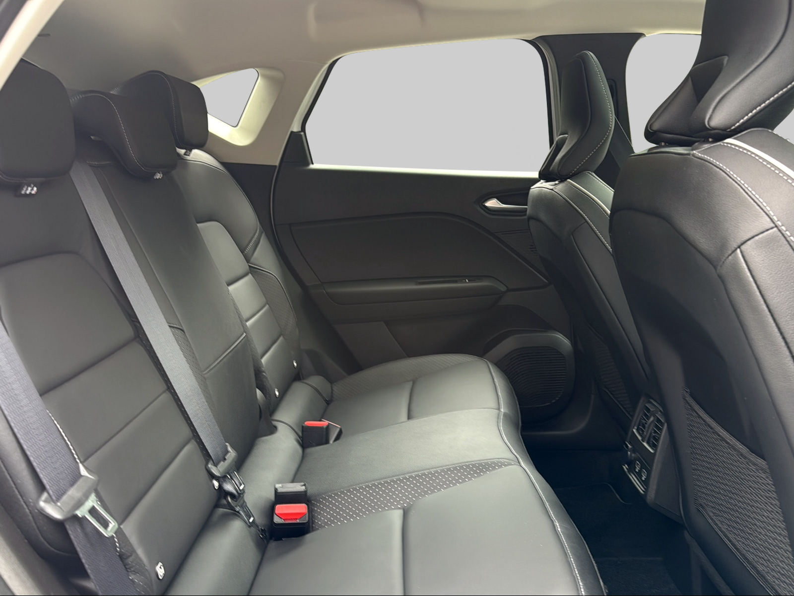 MITSUBISHI ASX 1.6 PHEV Intense-image-12