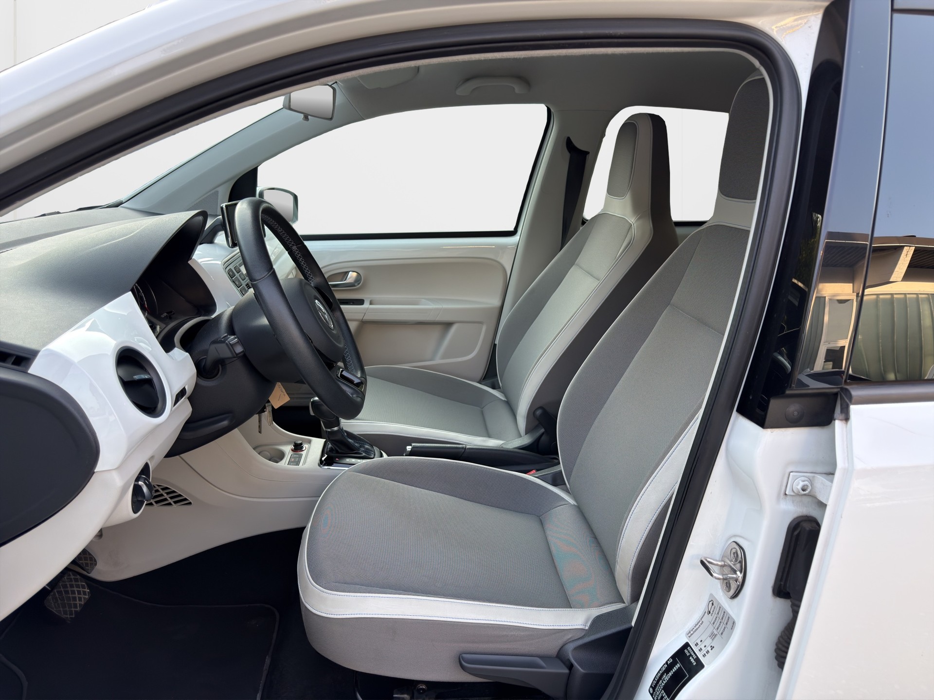 VW e-Up-image-8