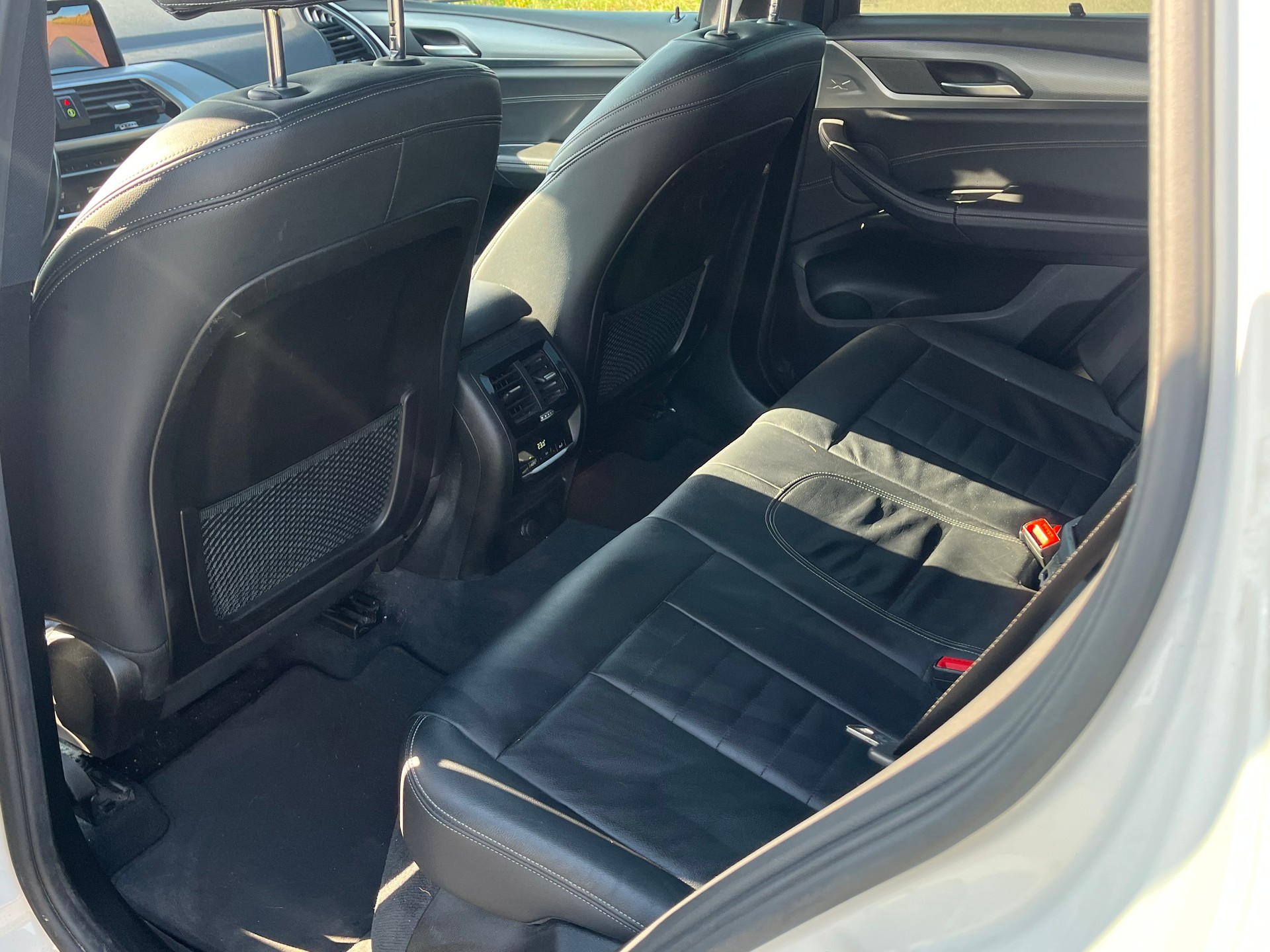 BMW X3 xDrive 30d Individual M Sport Steptronic-image-9