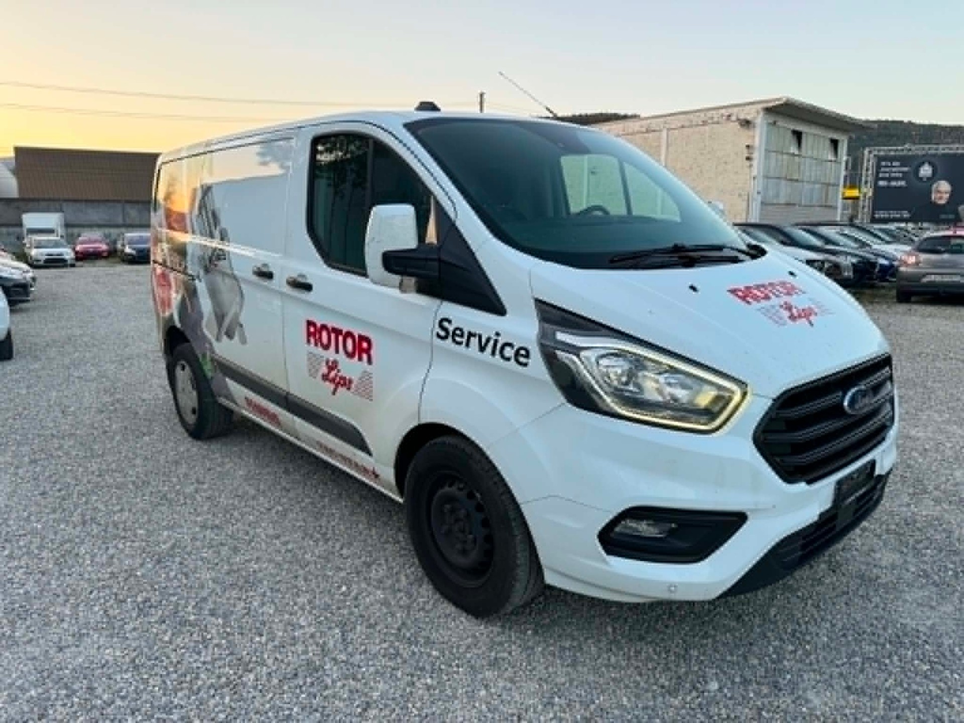 FORD Transit Custom Van 340 L1H1 Limited-image-0