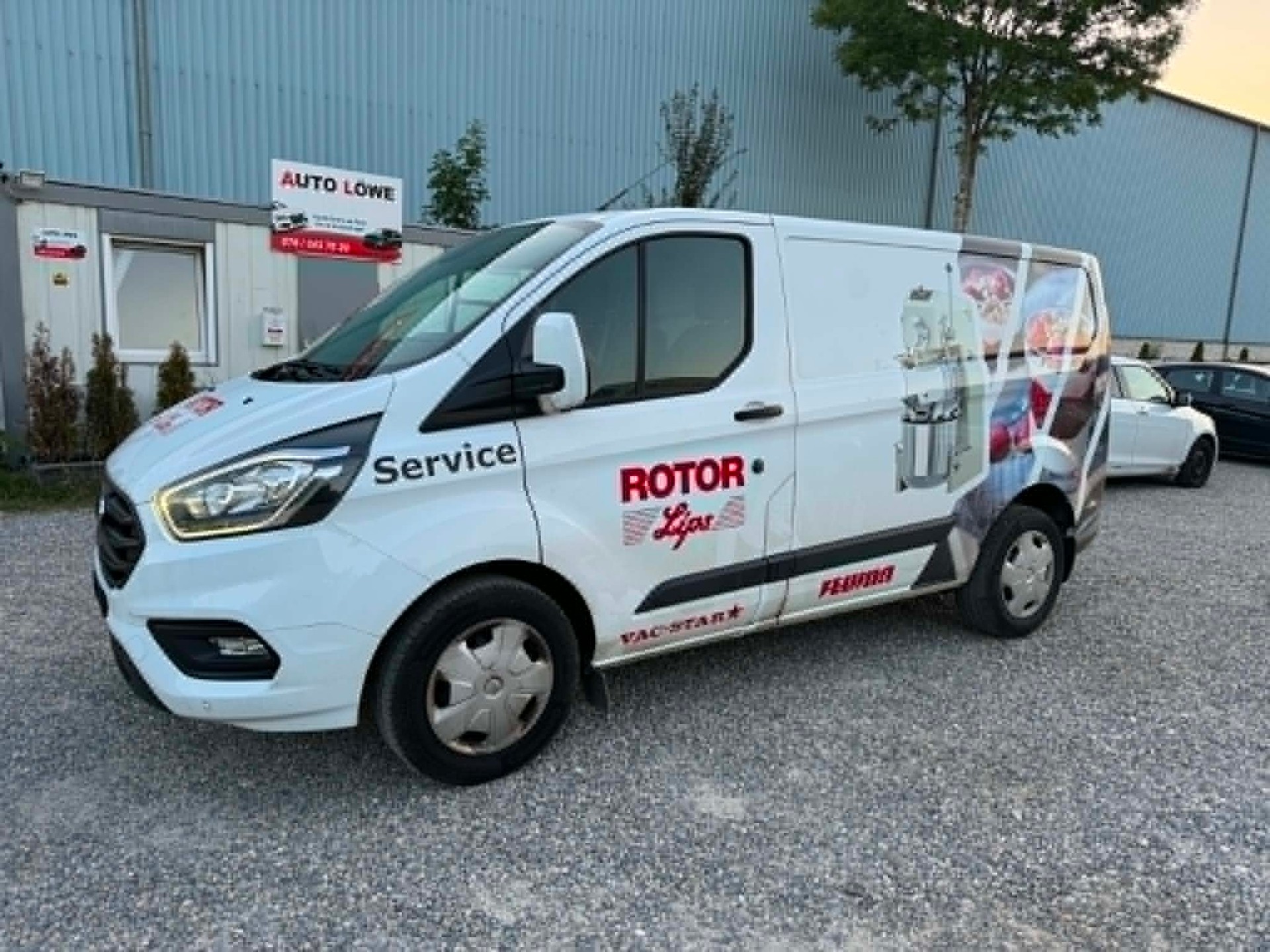 FORD Transit Custom Van 340 L1H1 Limited-image-12