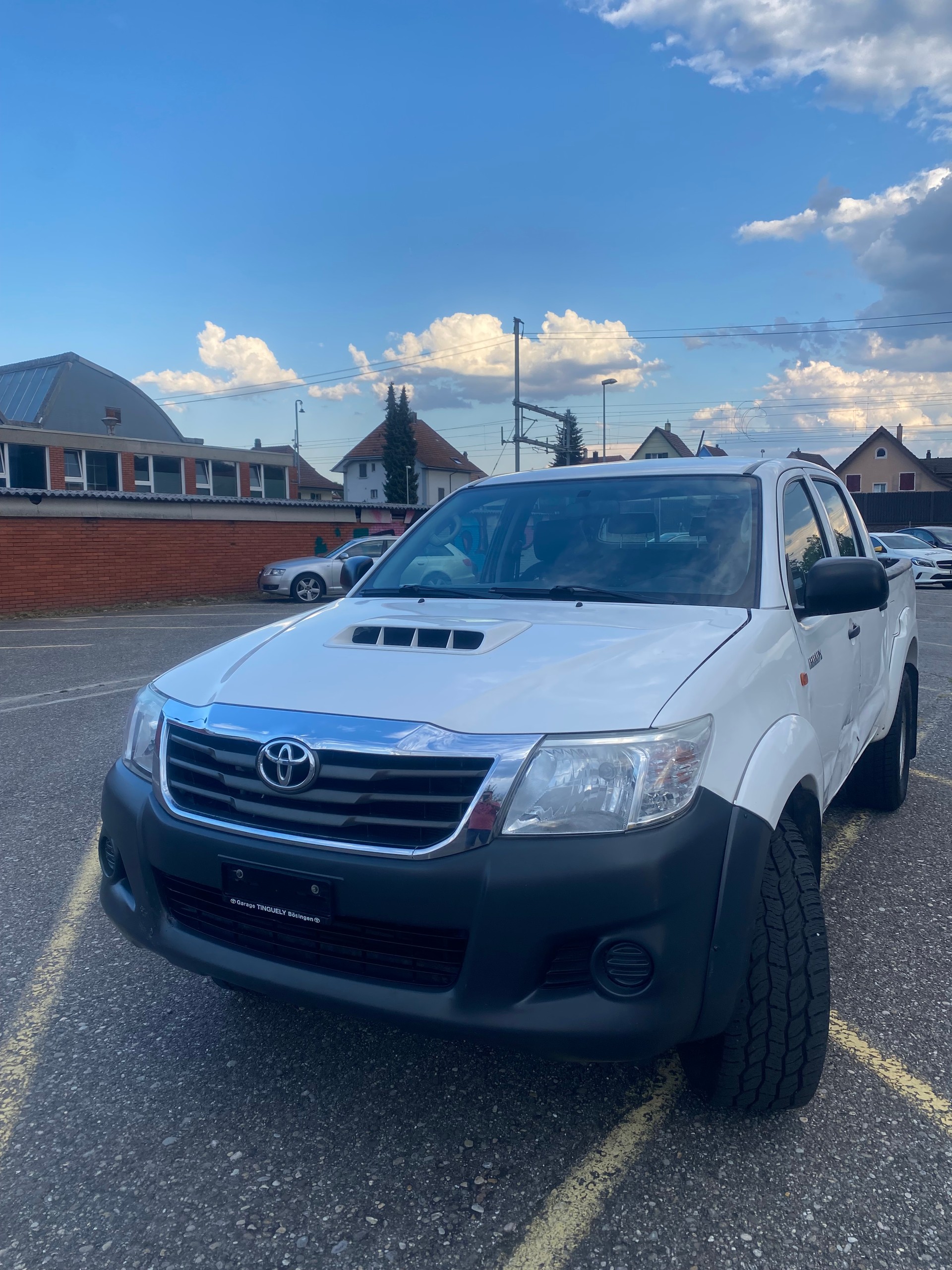TOYOTA Hilux 2.5D 4WD Double Cab Luna-image-13
