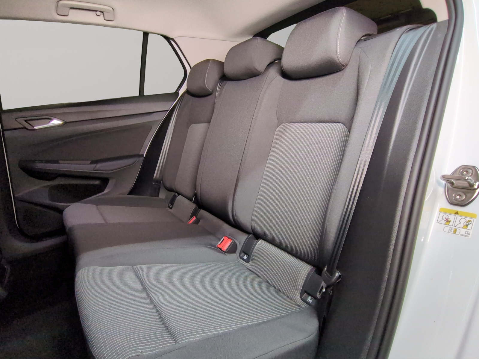 VW Golf 1.5 e TSI mHEV Value DSG-image-8