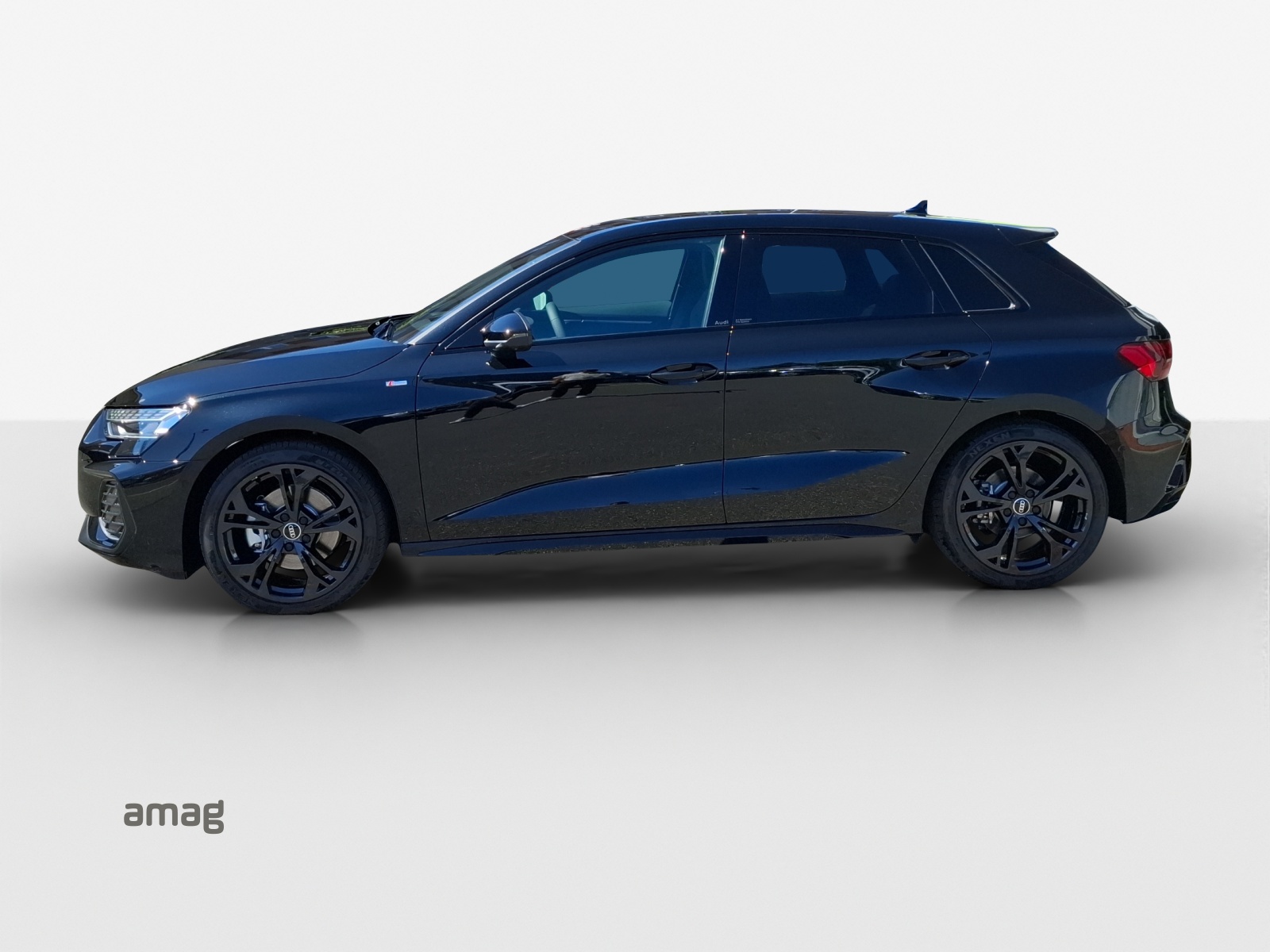 AUDI A3 Sportback TFSI 150 kW quattro S line S tronic-image-1