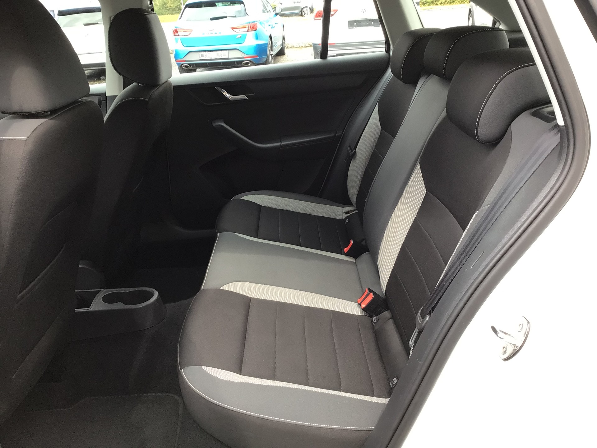 SKODA Rapid Spaceback 1.4 TSI Ambition DSG-image-6