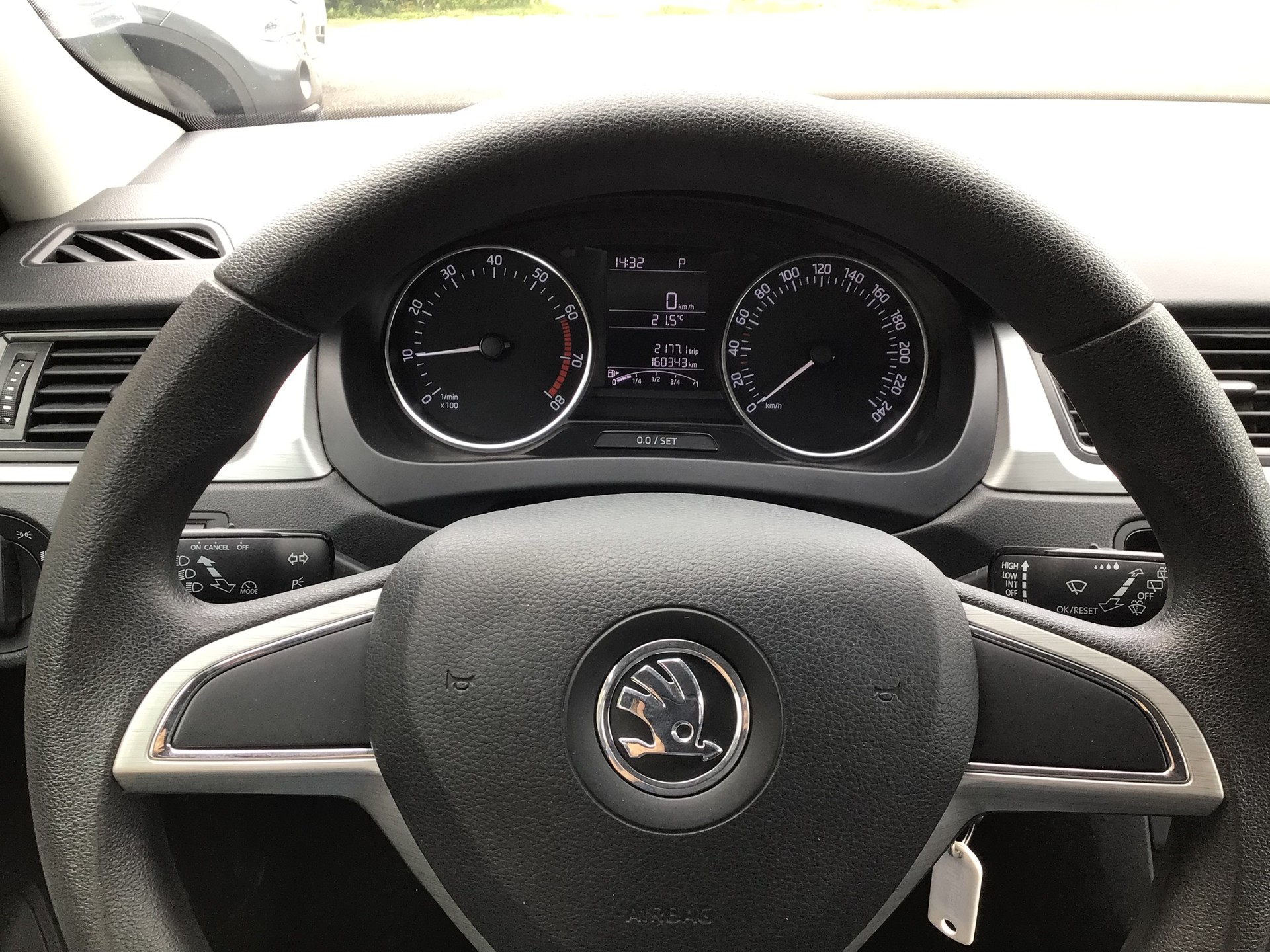 SKODA Rapid Spaceback 1.4 TSI Ambition DSG-image-9