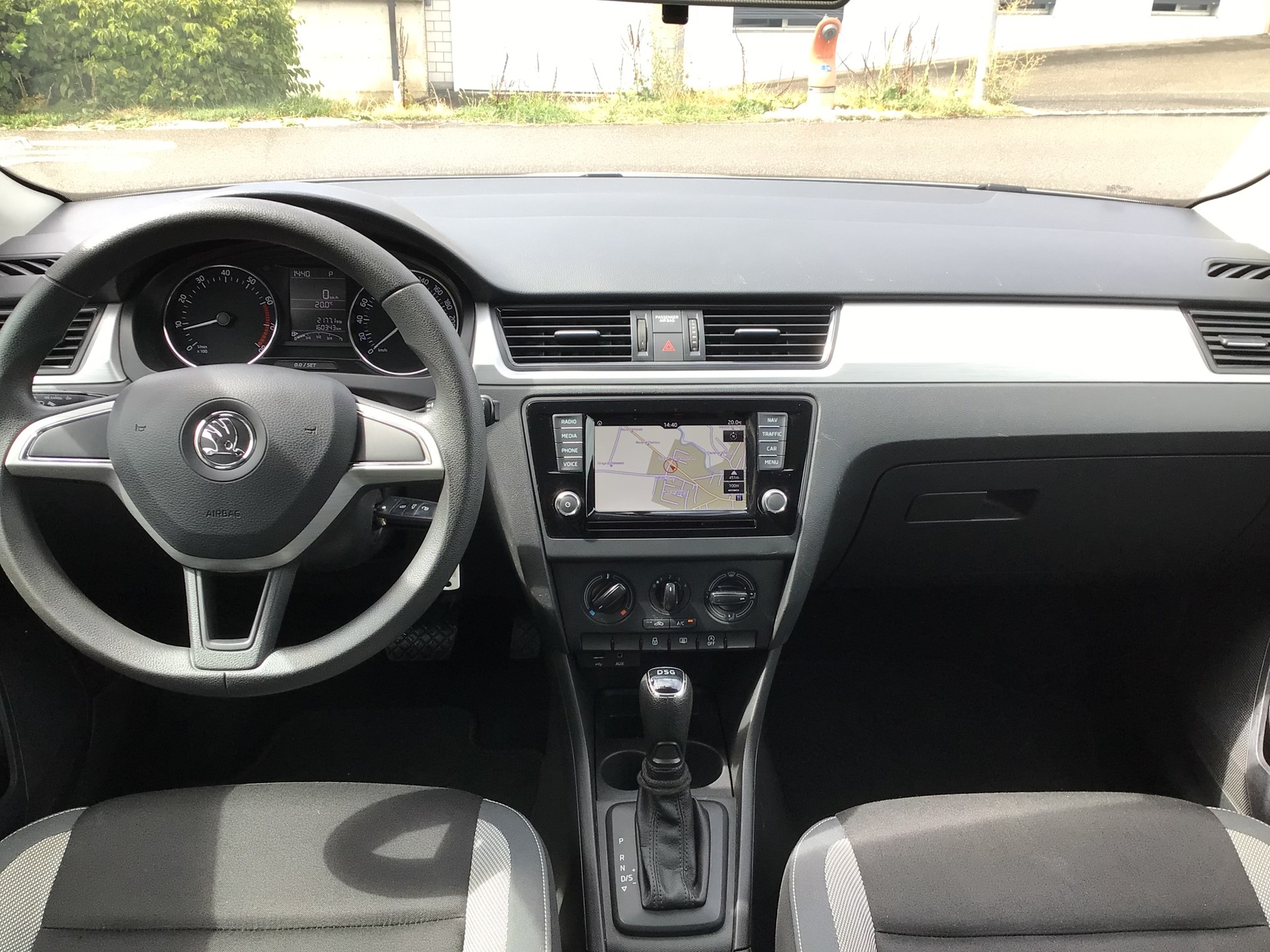 SKODA Rapid Spaceback 1.4 TSI Ambition DSG-image-8