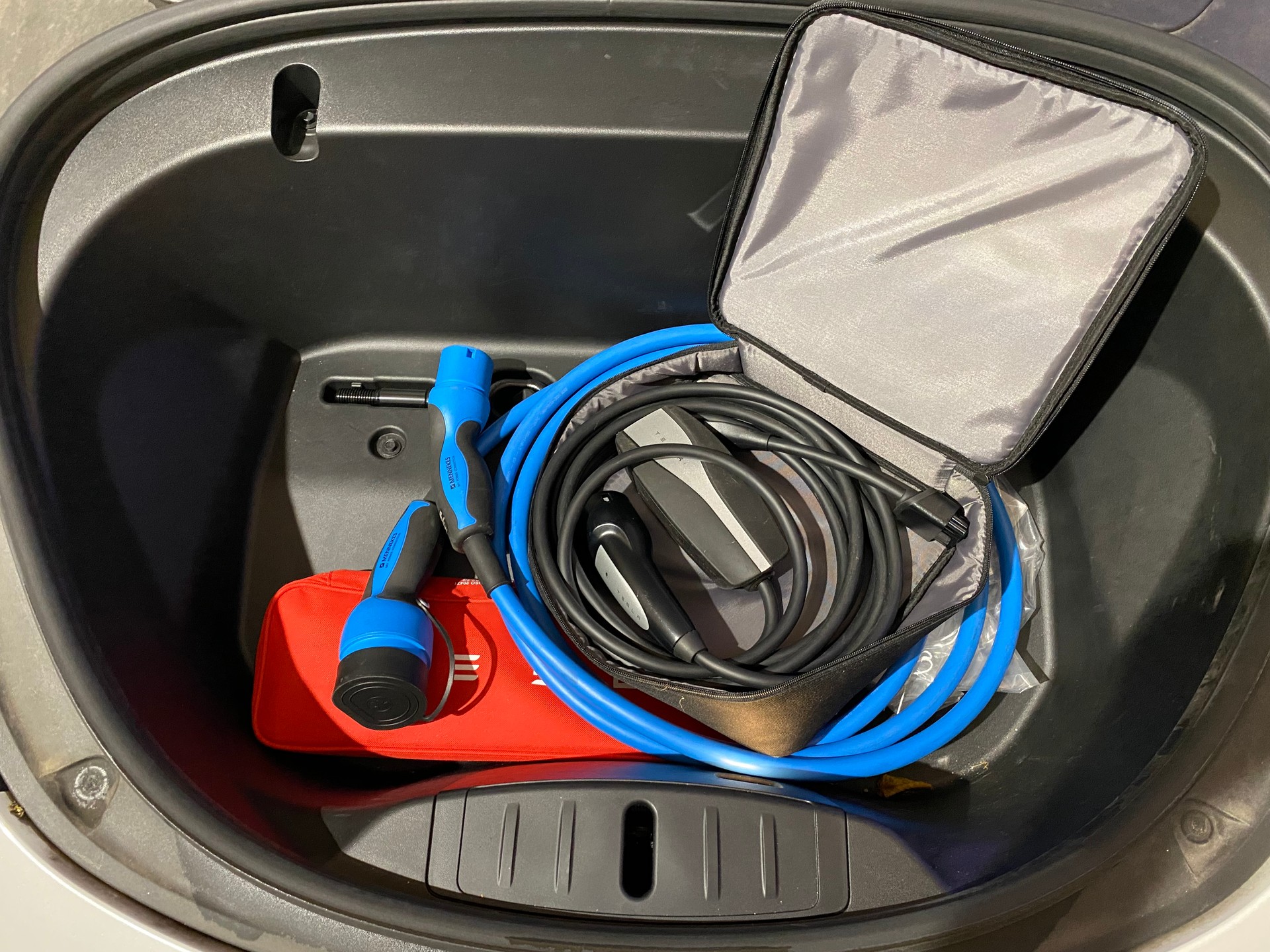 TESLA Model 3 Standart Range Plus-image-25