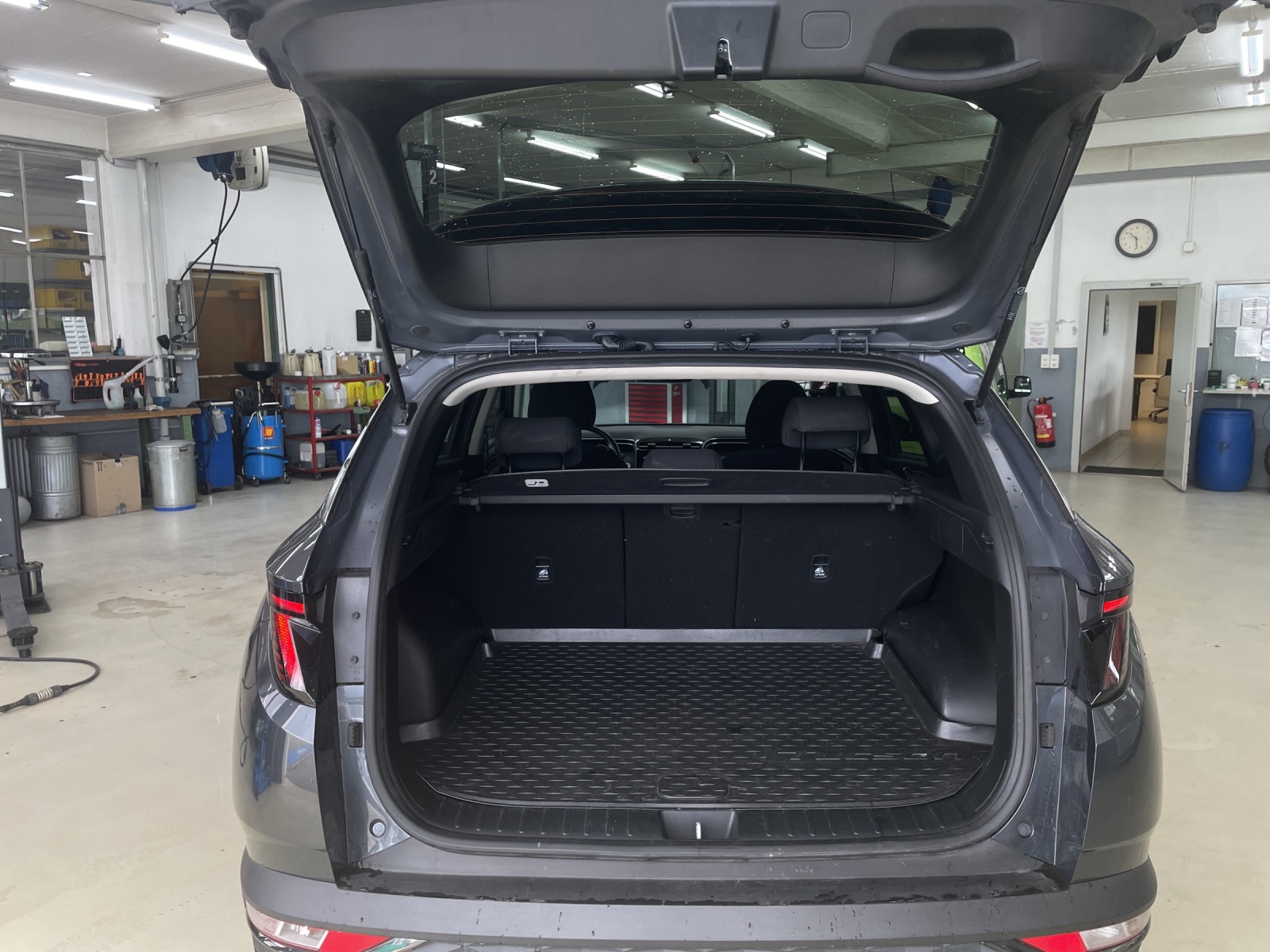 HYUNDAI Tucson 1.6 T-GDi HEV Amplia 4WD-image-9