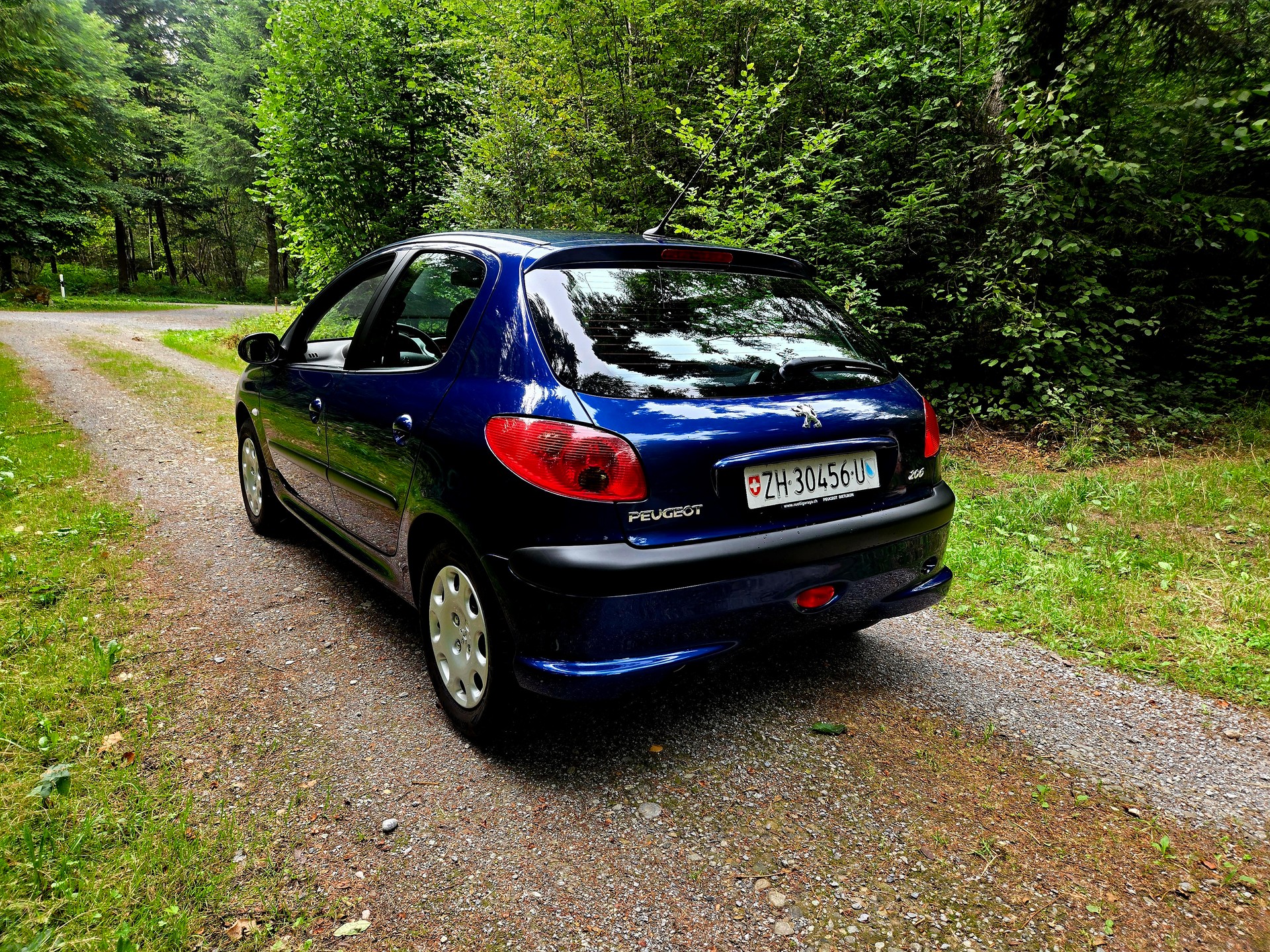 PEUGEOT 206 1.6 16V (XT) Premium-image-10