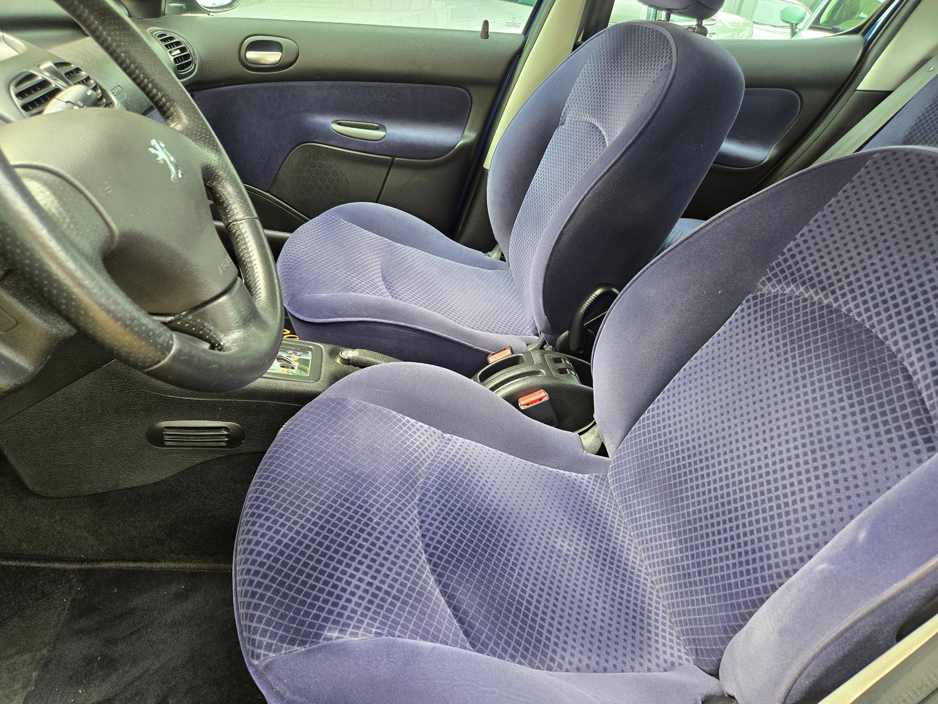 PEUGEOT 206 1.6 16V (XT) Premium-image-14