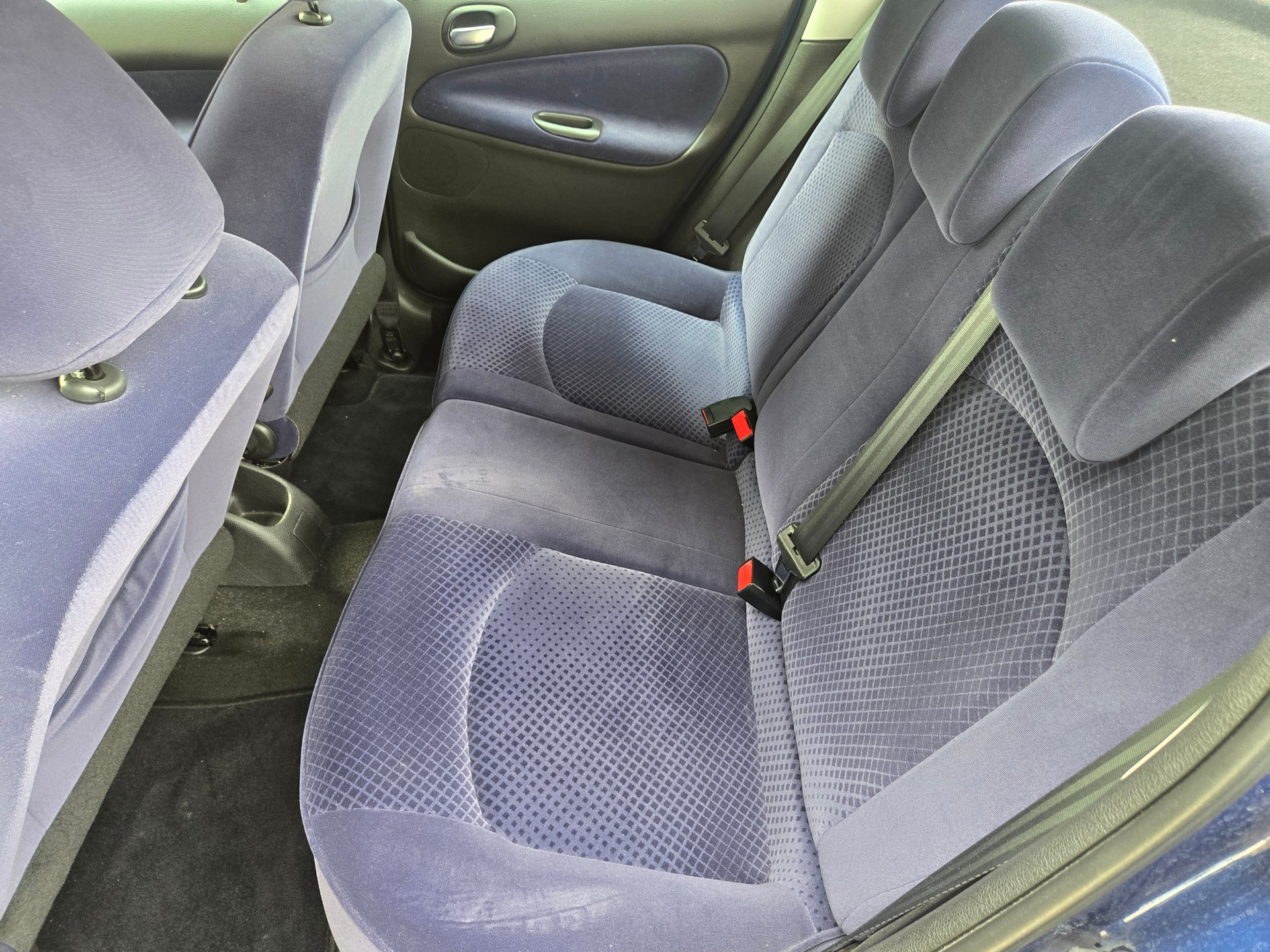 PEUGEOT 206 1.6 16V (XT) Premium-image-15