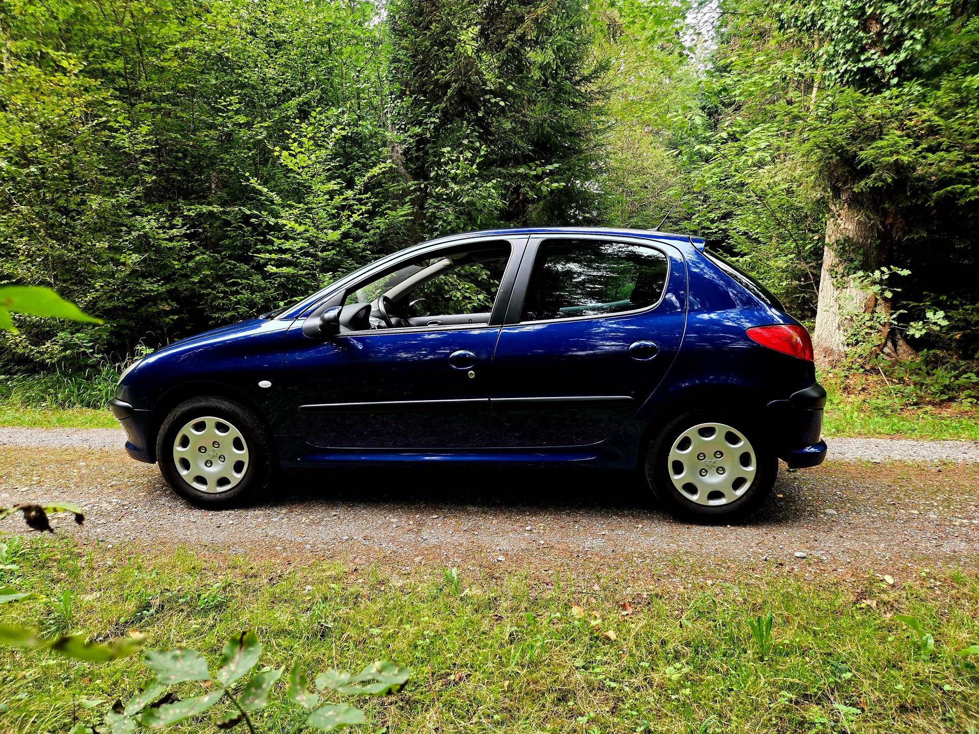 PEUGEOT 206 1.6 16V (XT) Premium-image-12