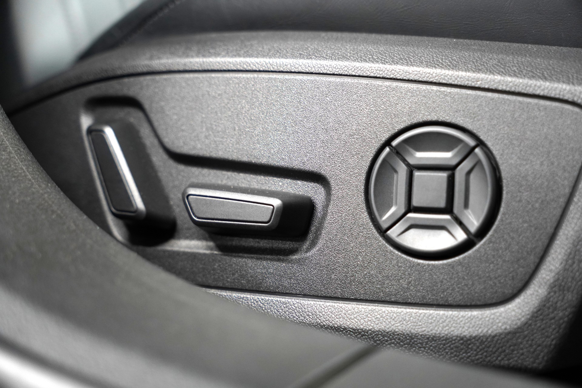 AUDI A6 Avant 55 TFSI quattro S-tronic-image-18