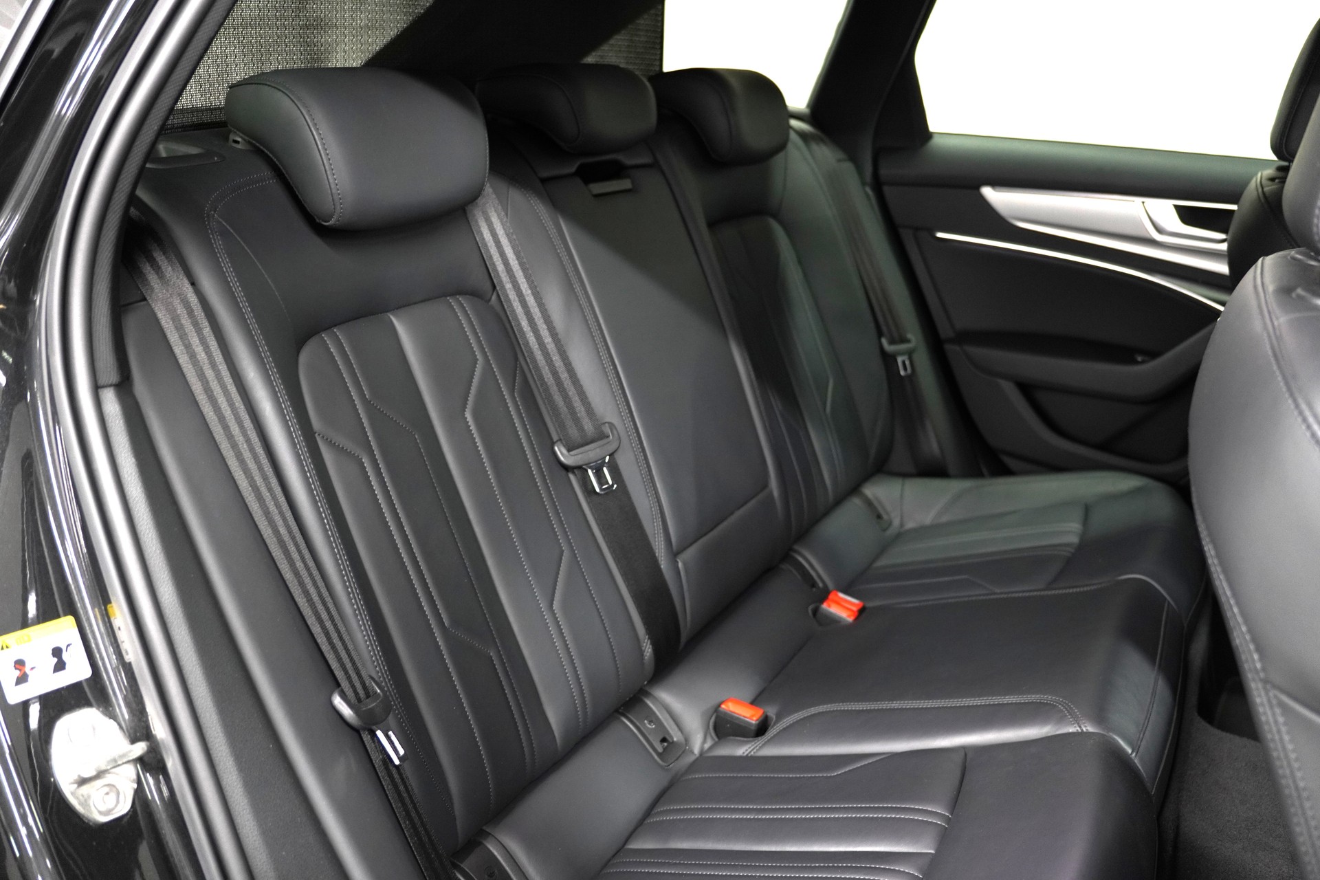 AUDI A6 Avant 55 TFSI quattro S-tronic-image-22