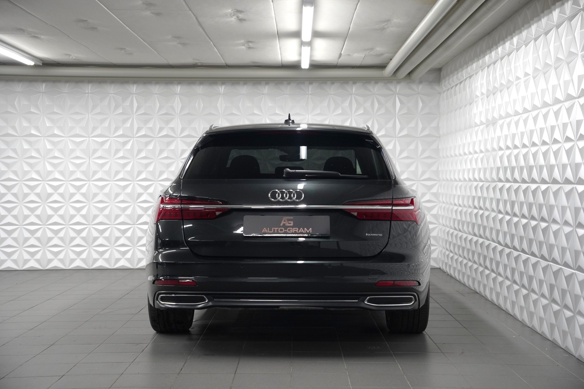 AUDI A6 Avant 55 TFSI quattro S-tronic-showroom-element-3