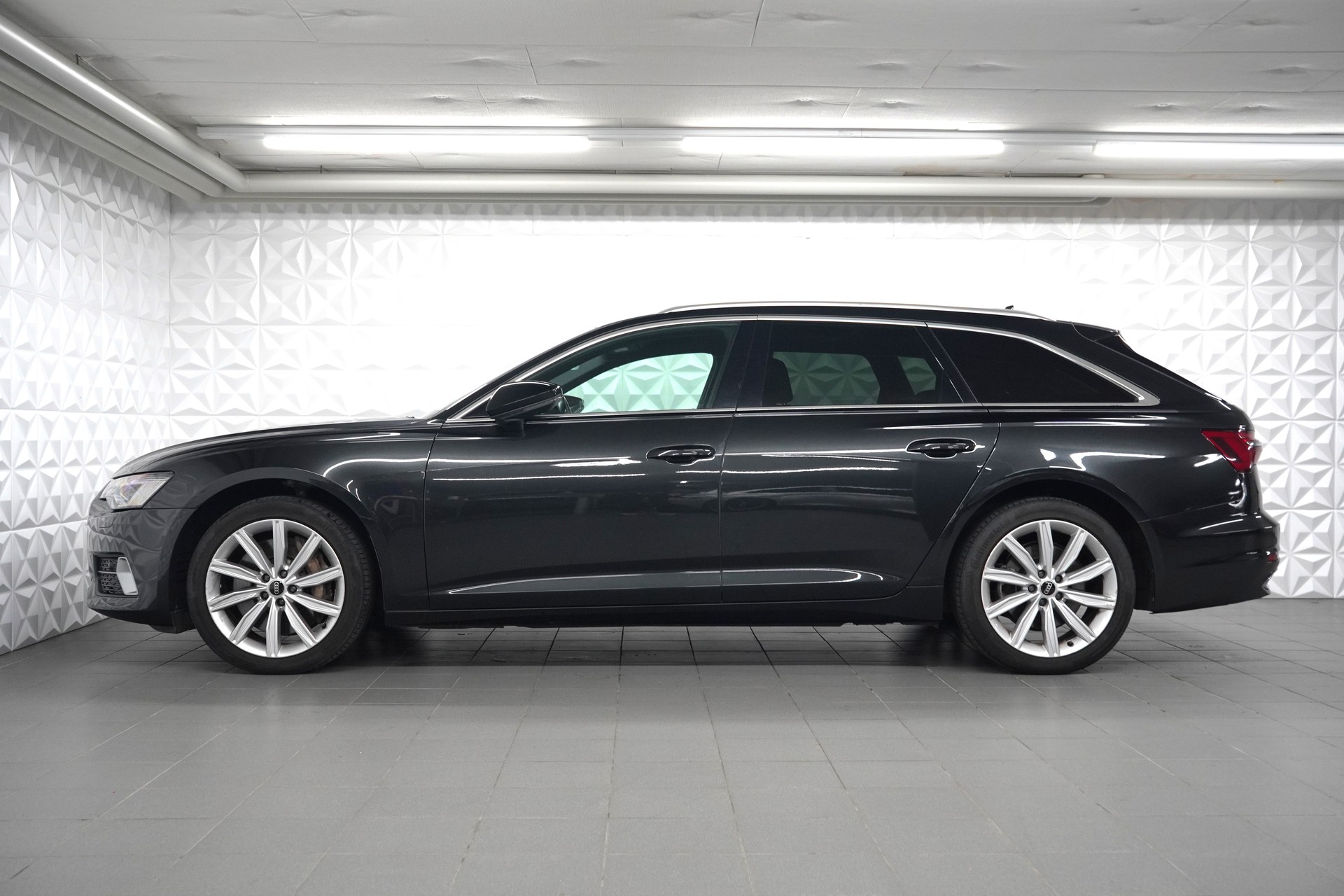 AUDI A6 Avant 55 TFSI quattro S-tronic-showroom-element-1