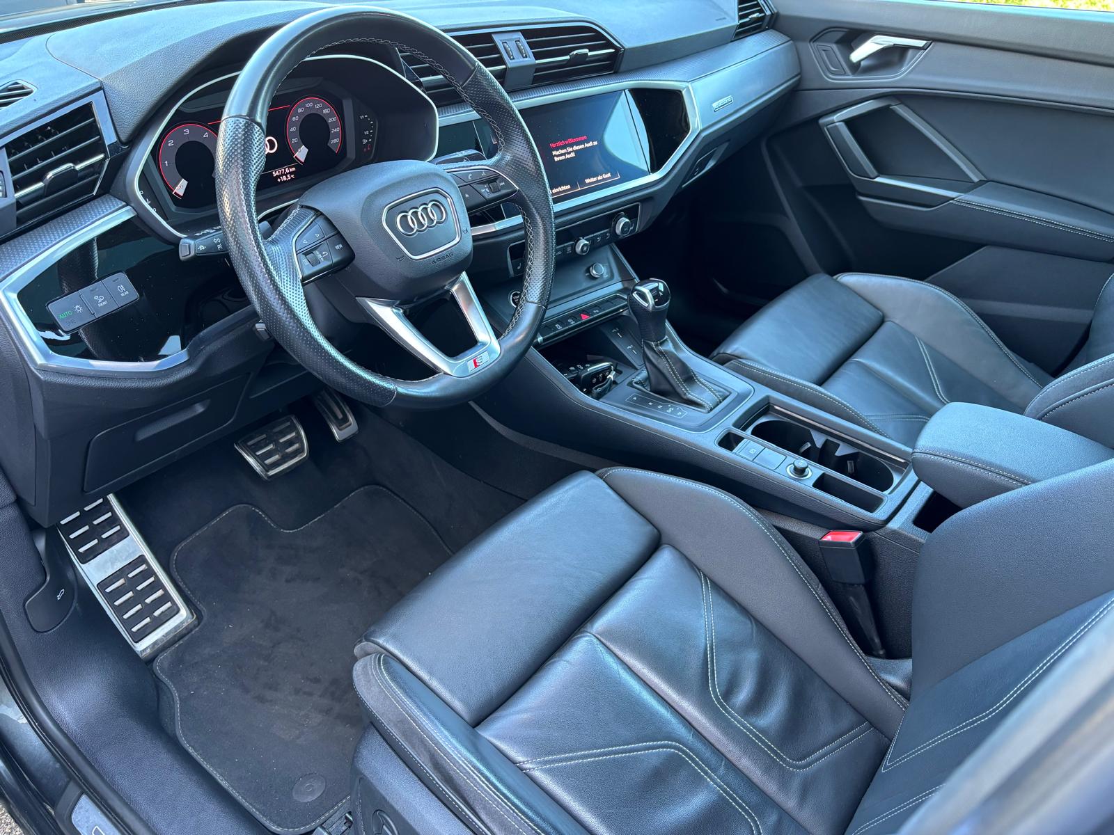 AUDI Q3 40 TDI S line quattro S-tronic-image-8