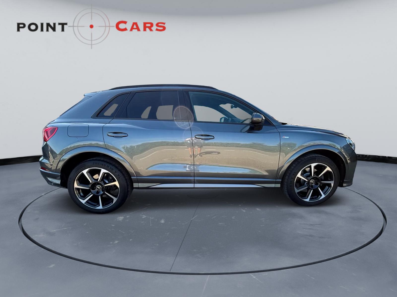 AUDI Q3 40 TDI S line quattro S-tronic-image-5
