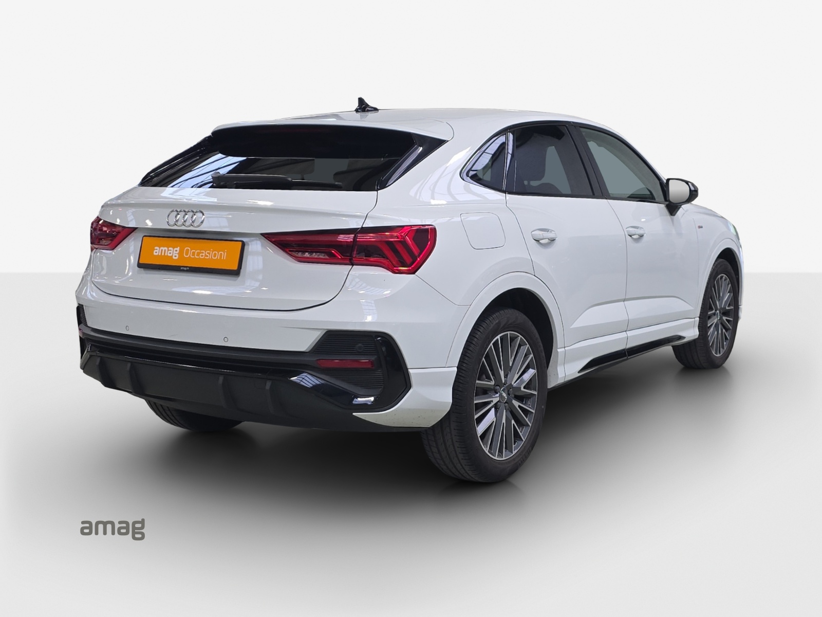 AUDI Q3 Sportback 35 TFSI S line S-tronic-image-4