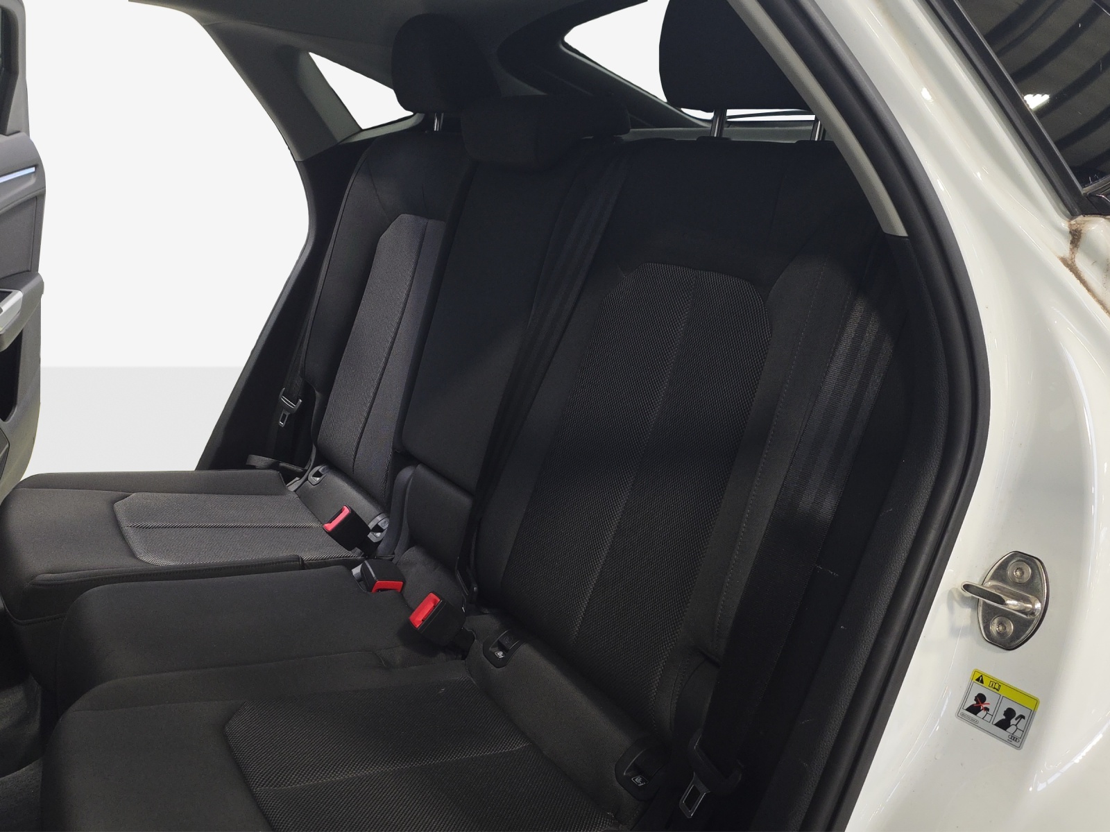 AUDI Q3 Sportback 35 TFSI S line S-tronic-image-11