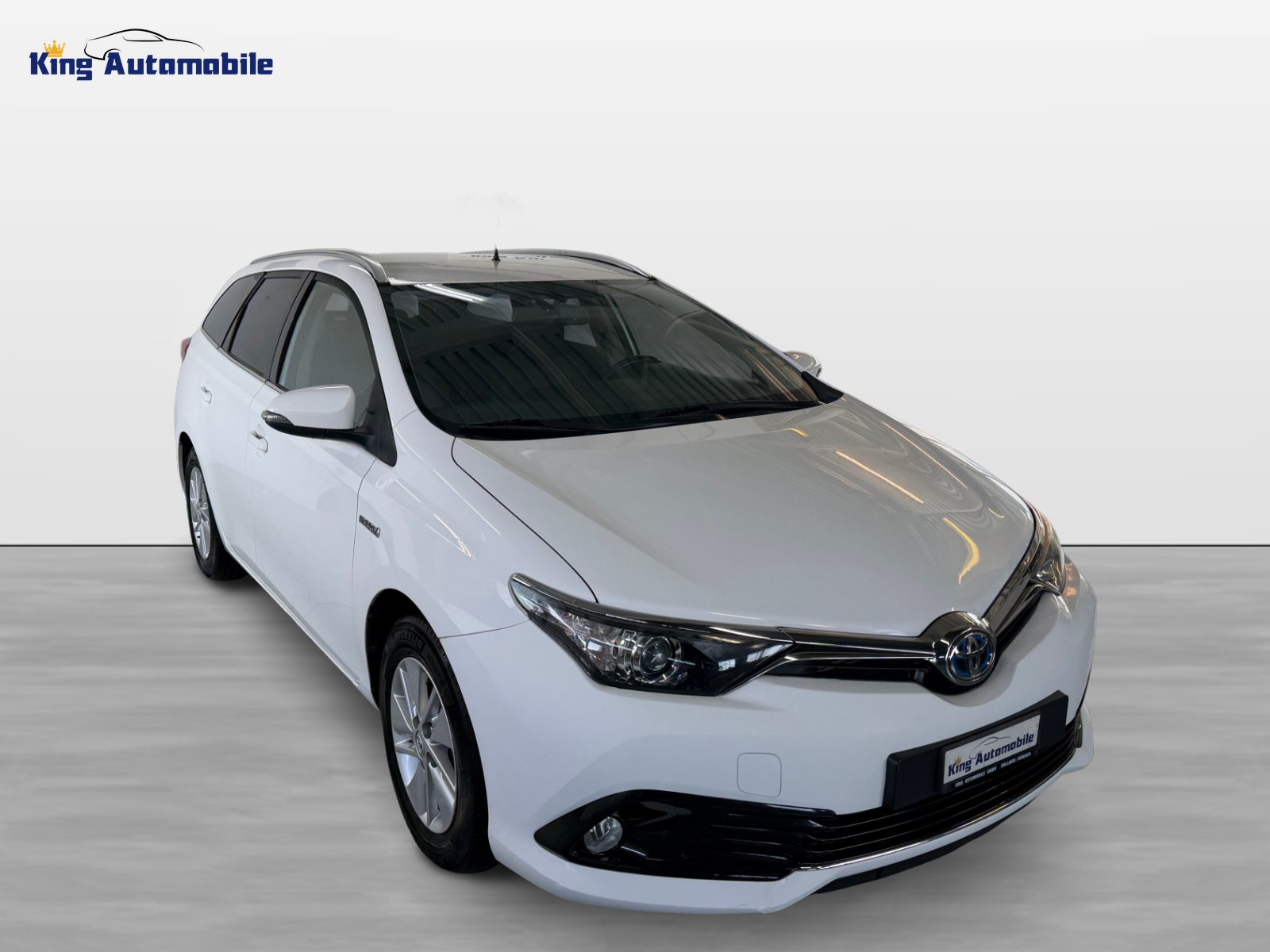 TOYOTA Auris Touring Sports 1.8 HSD Swiss Trend e-CVT | Frisch MFK | CH-Auto | 1-Hand | Ab Service | Leder